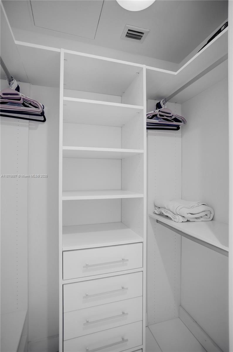 18201 Collins Ave # 5508