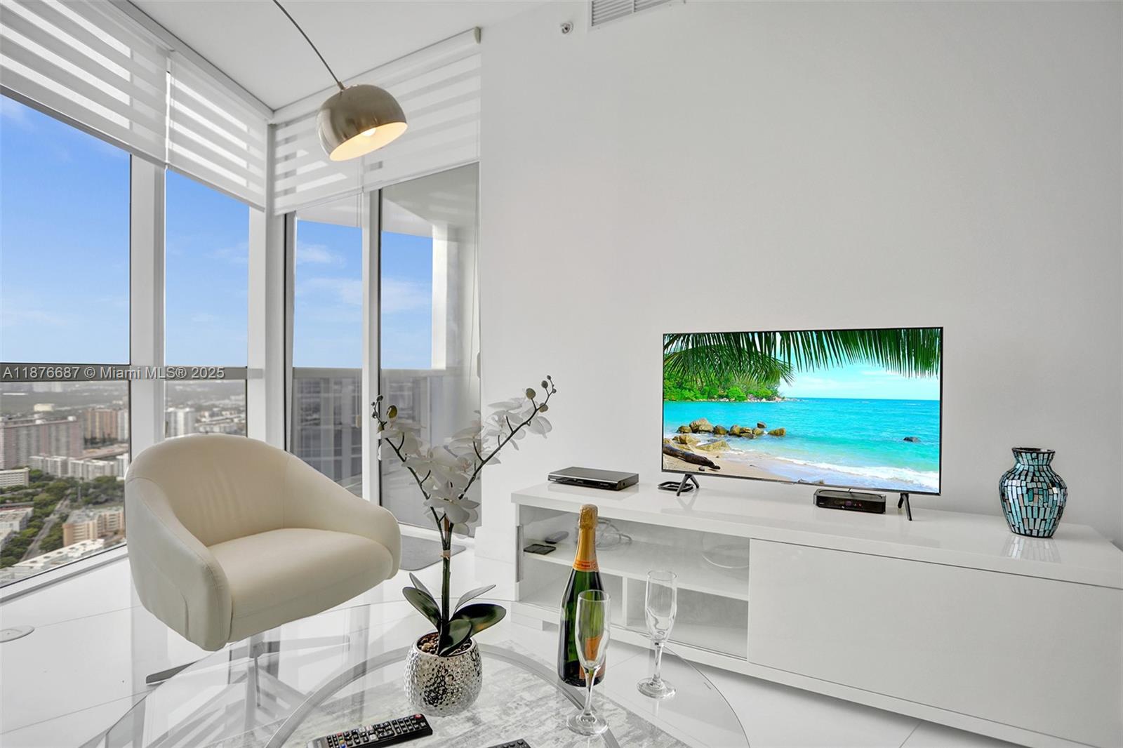 18201 Collins Ave # 5508