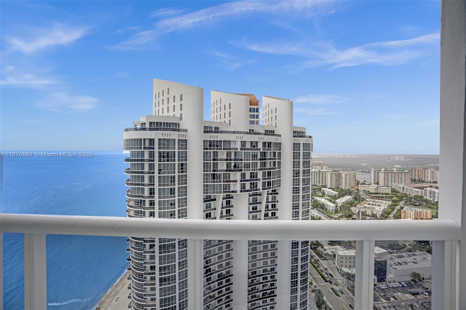 18201 Collins Ave # 5508