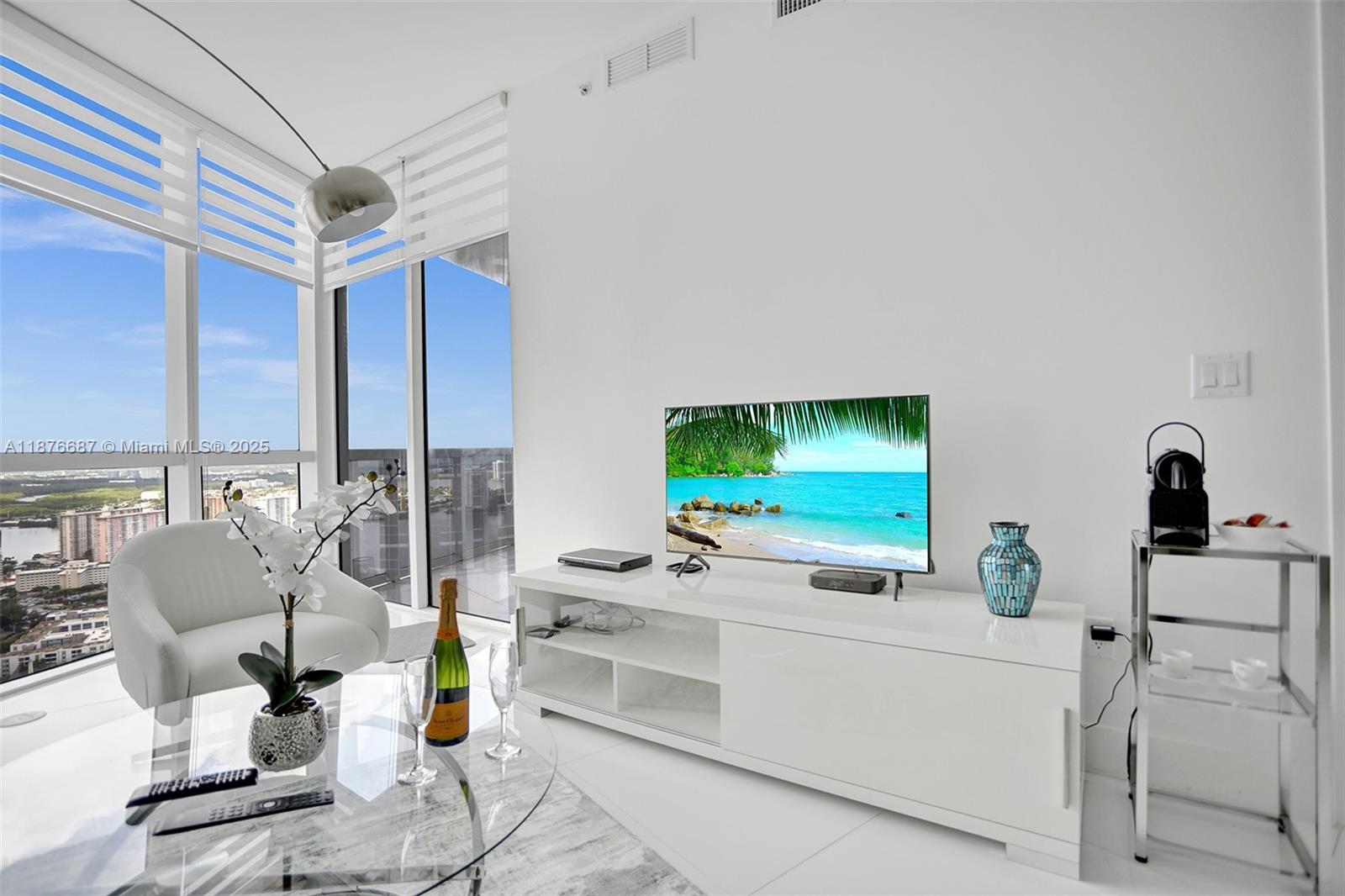 18201 Collins Ave # 5508