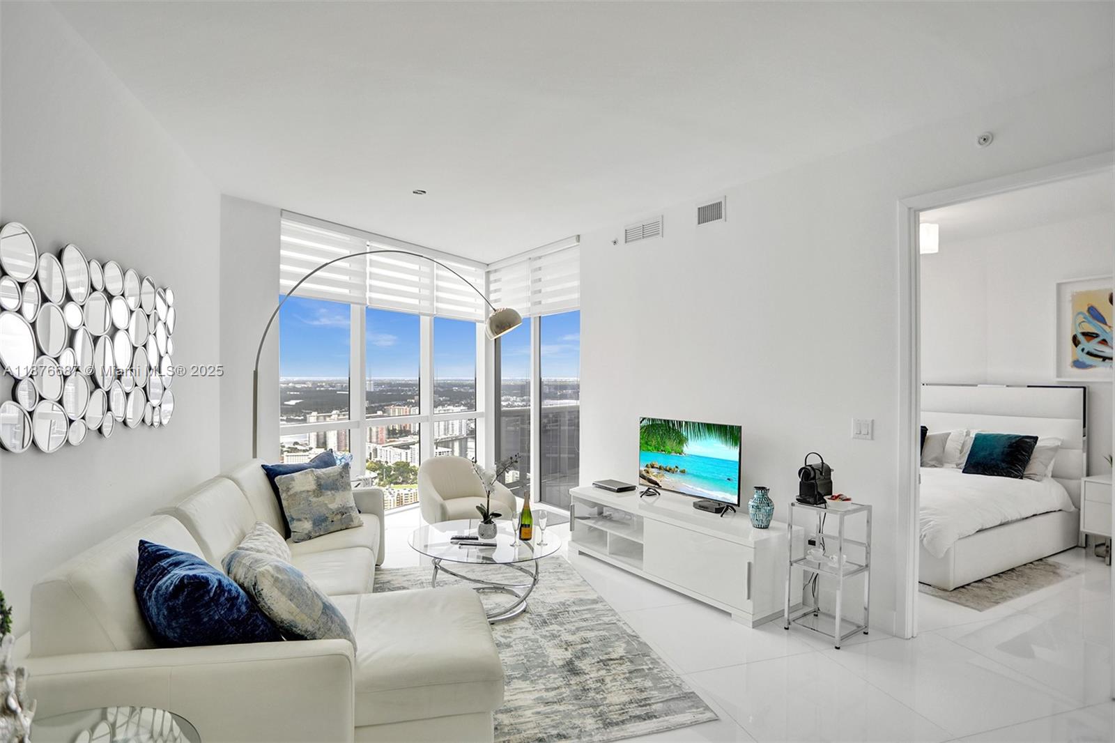 18201 Collins Ave # 5508