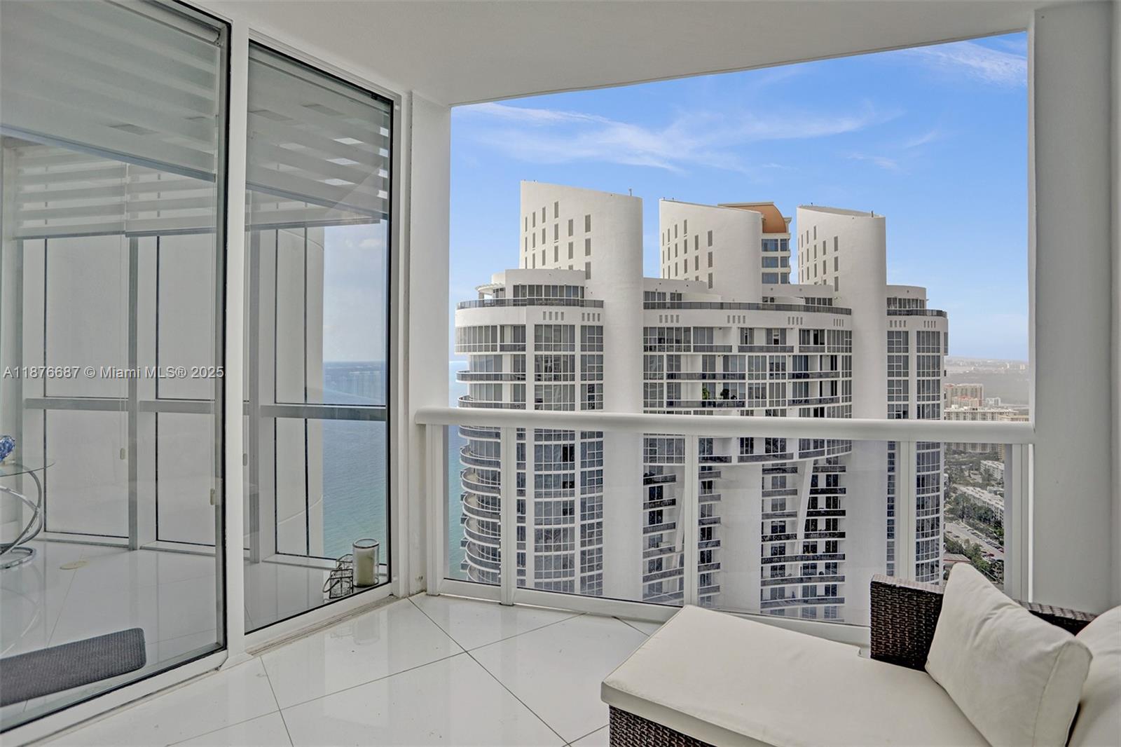 18201 Collins Ave # 5508