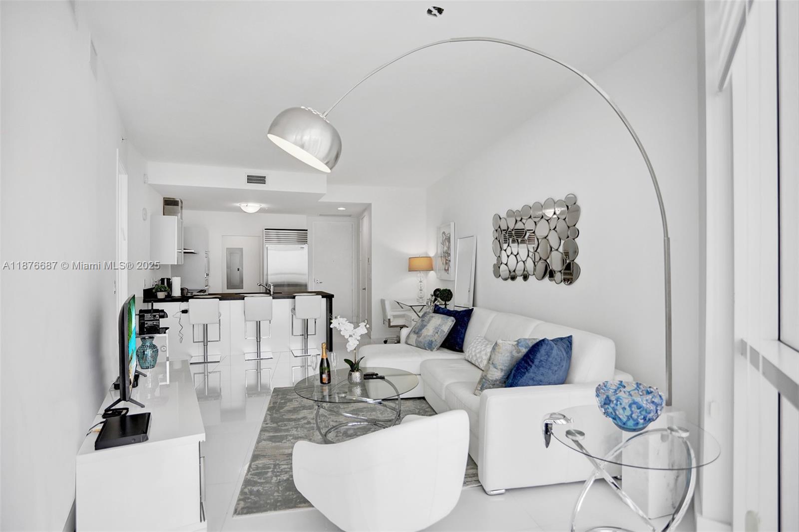 18201 Collins Ave # 5508