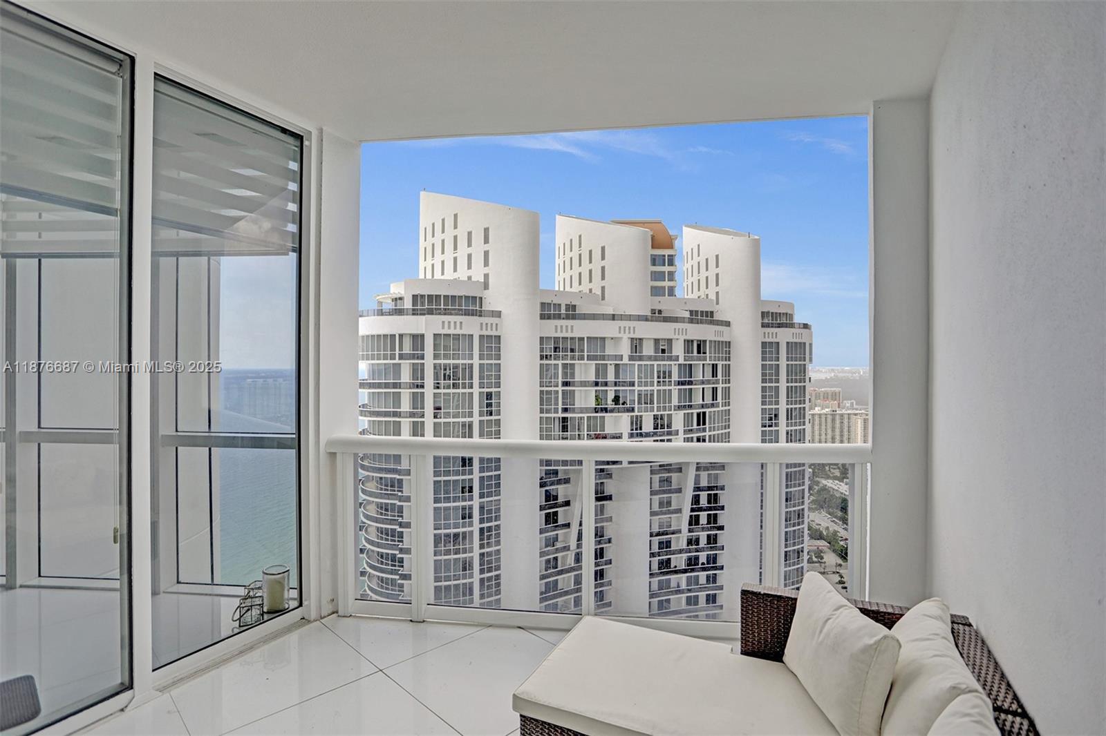 18201 Collins Ave # 5508