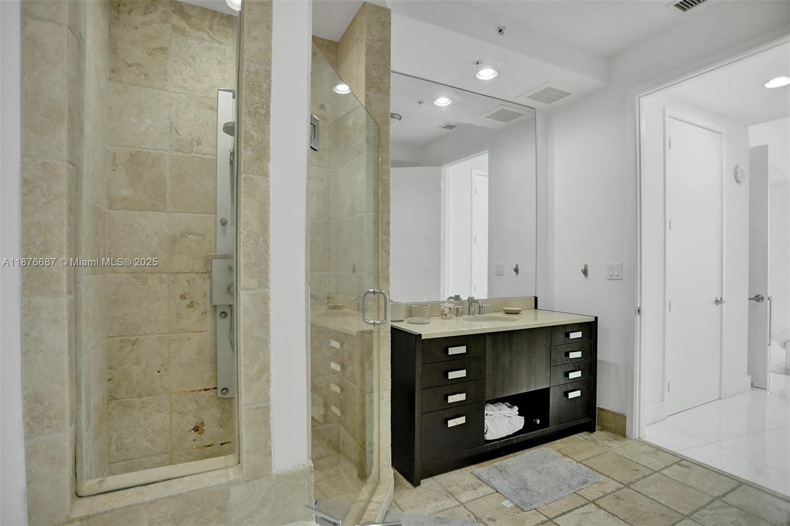 18201 Collins Ave # 5508