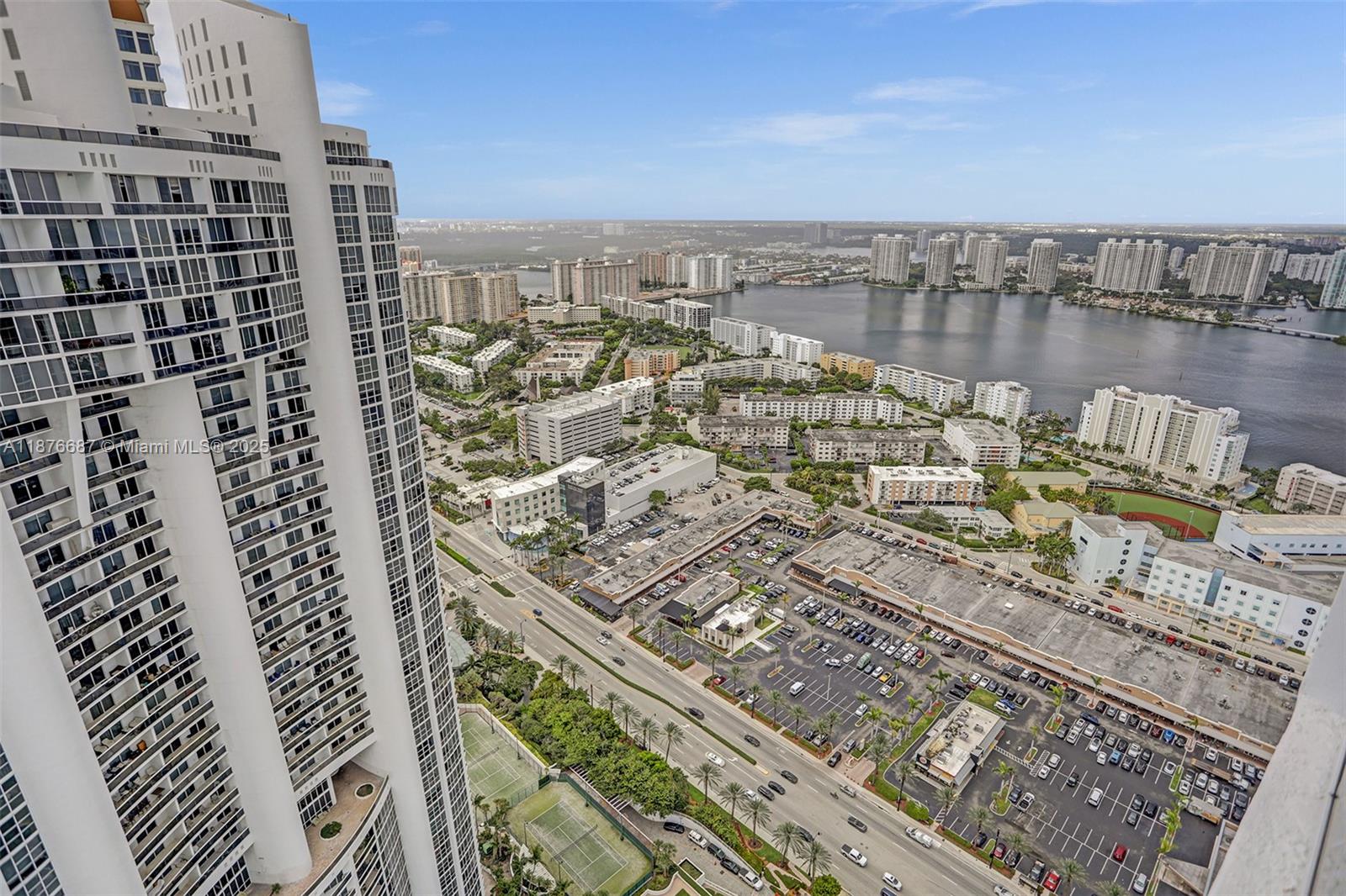 18201 Collins Ave # 5508