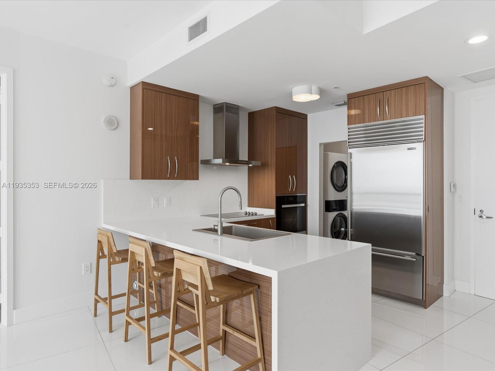 18201 Collins Ave # 5508