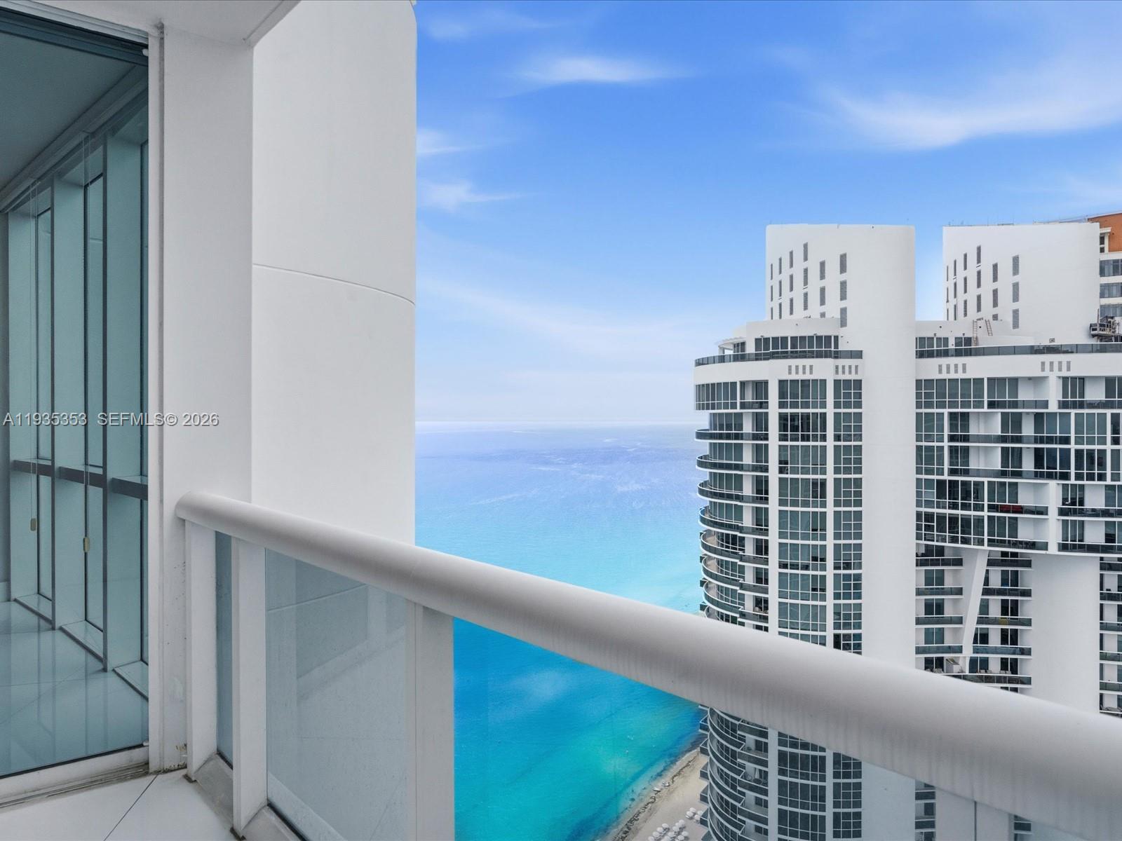 18201 Collins Ave # 5508
