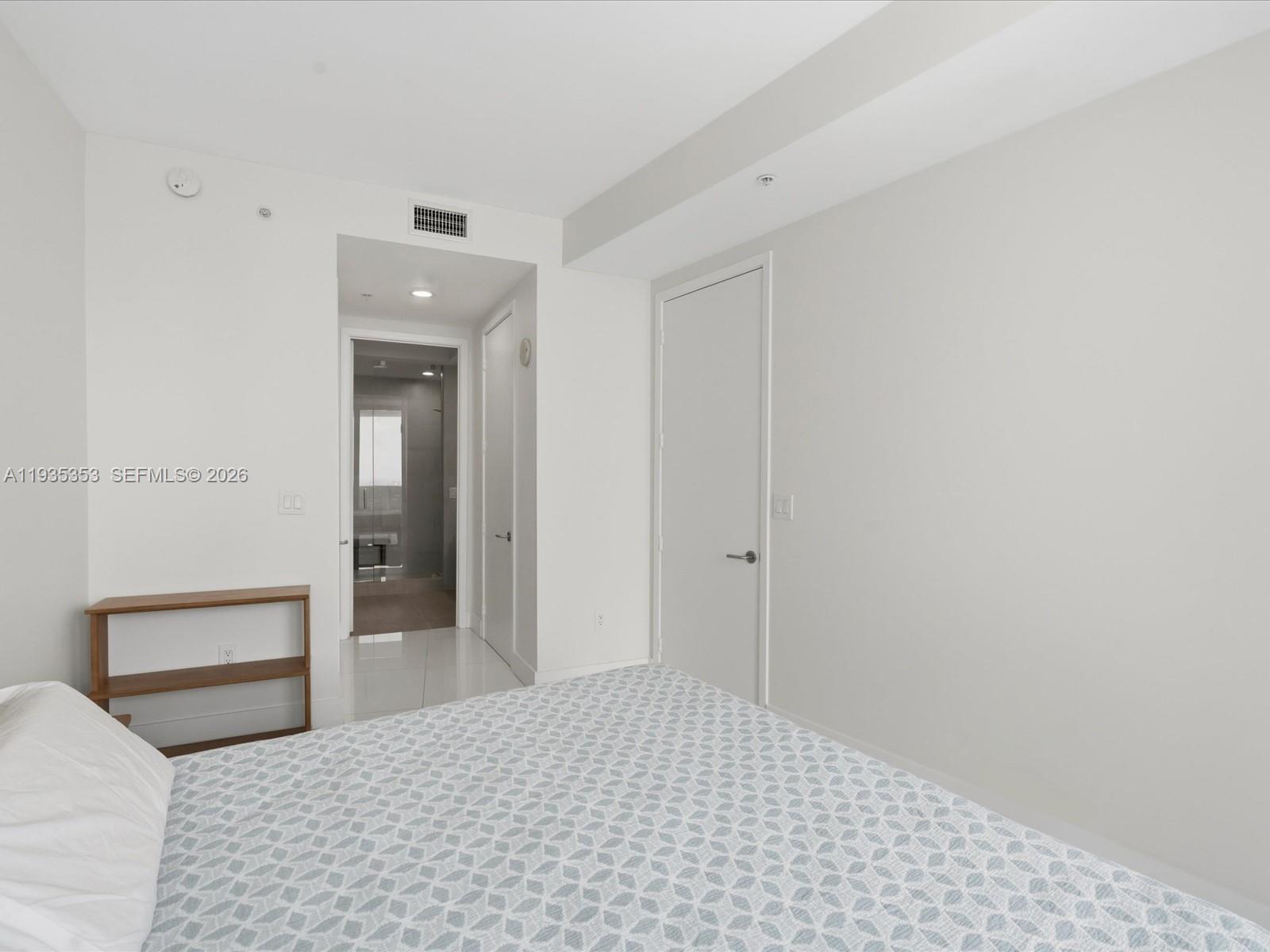 18201 Collins Ave # 5508