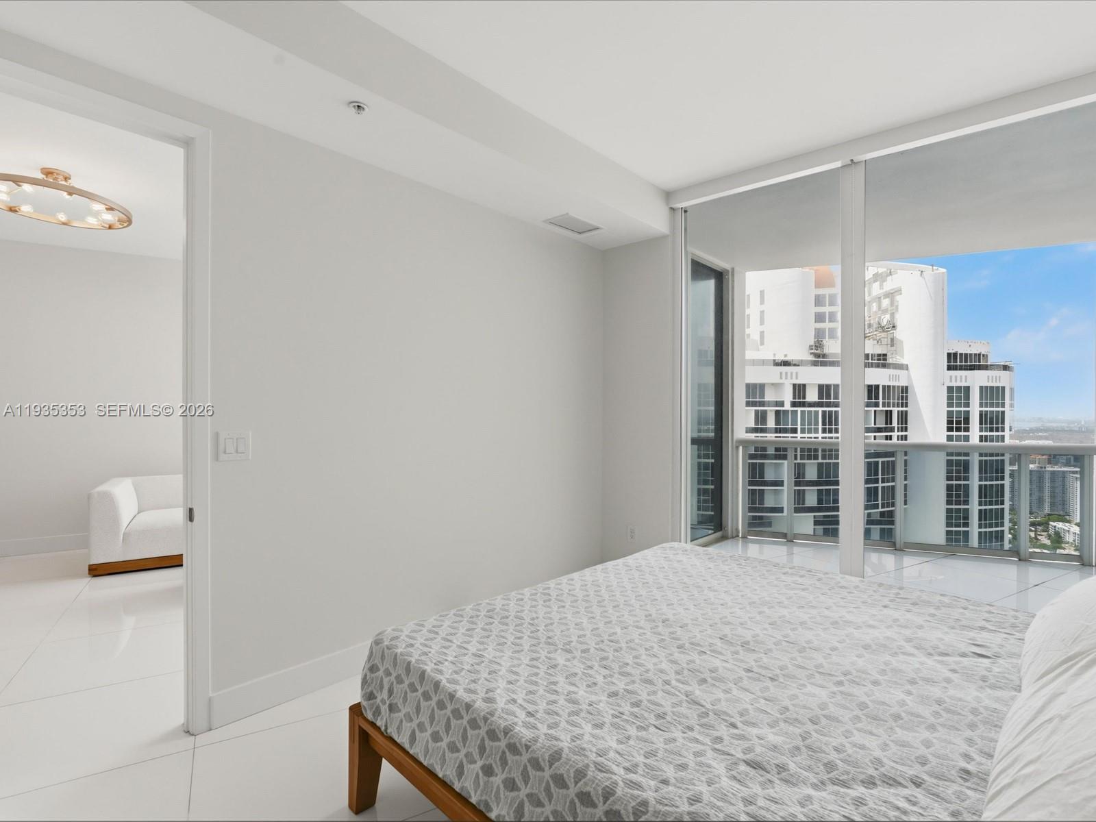 18201 Collins Ave # 5508