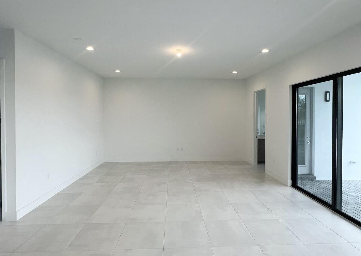 13107 Feathering Way