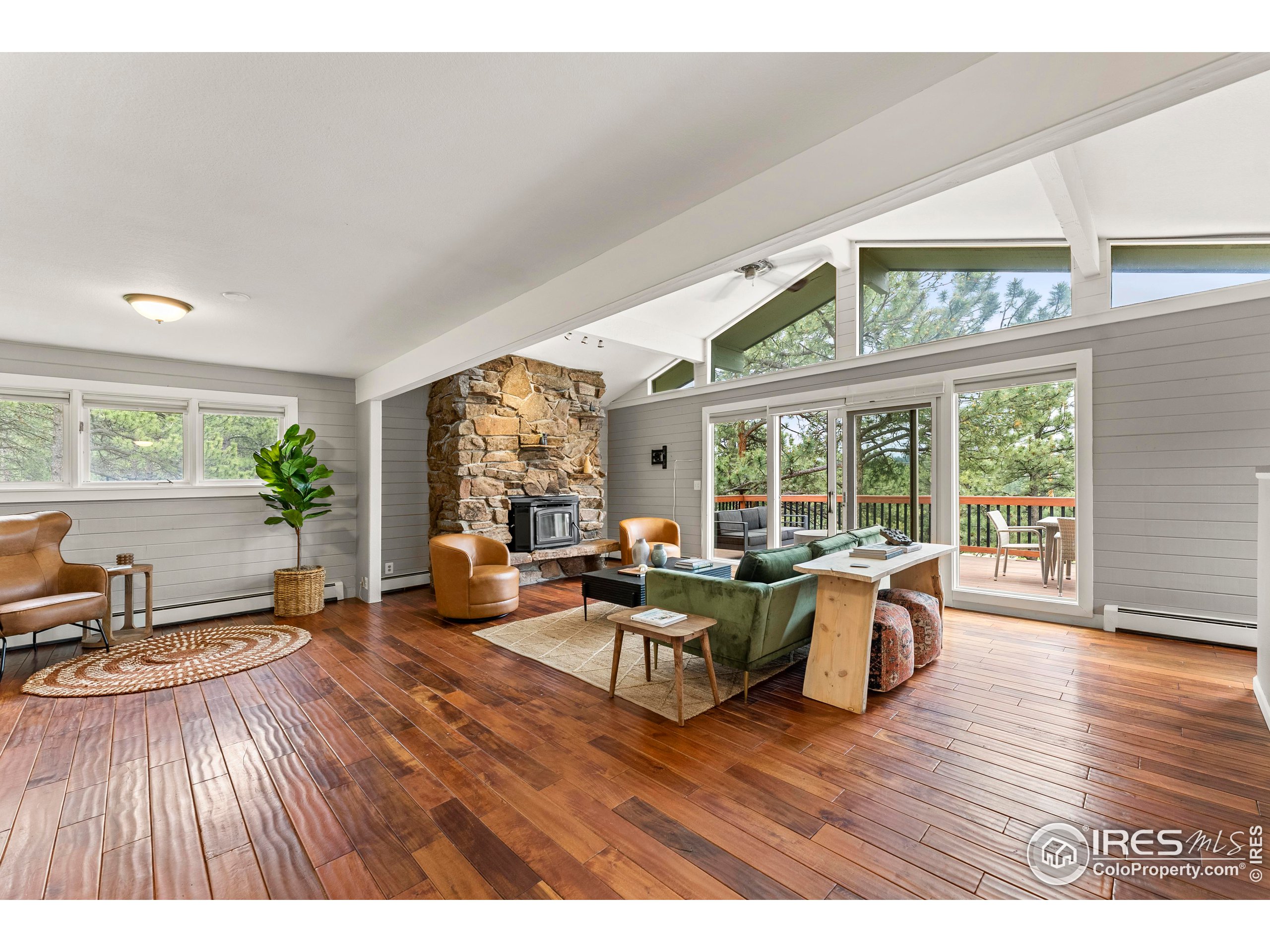 449 Mountain Meadows Rd