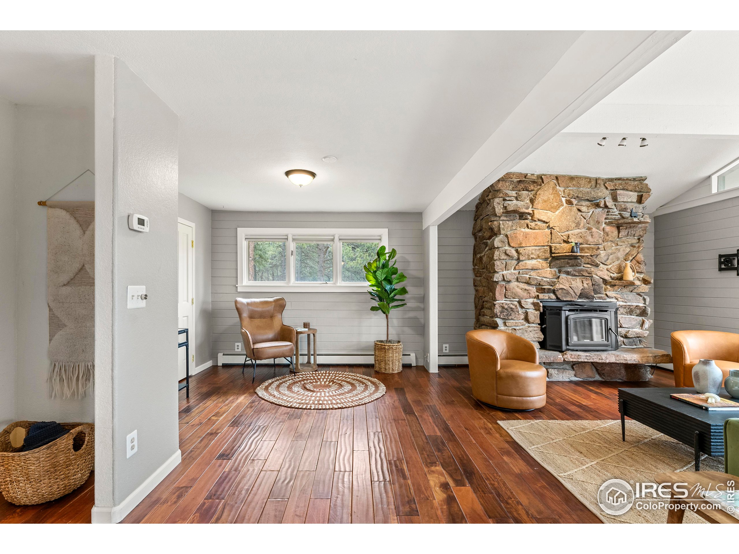 449 Mountain Meadows Rd