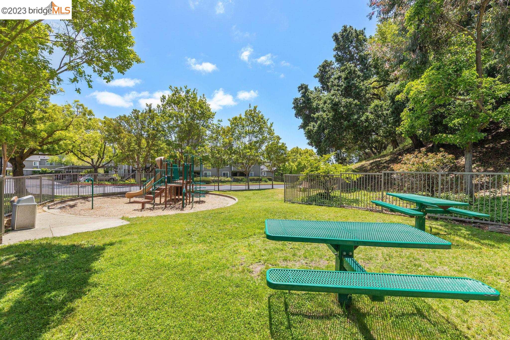 490 Canyon Oaks Dr # F