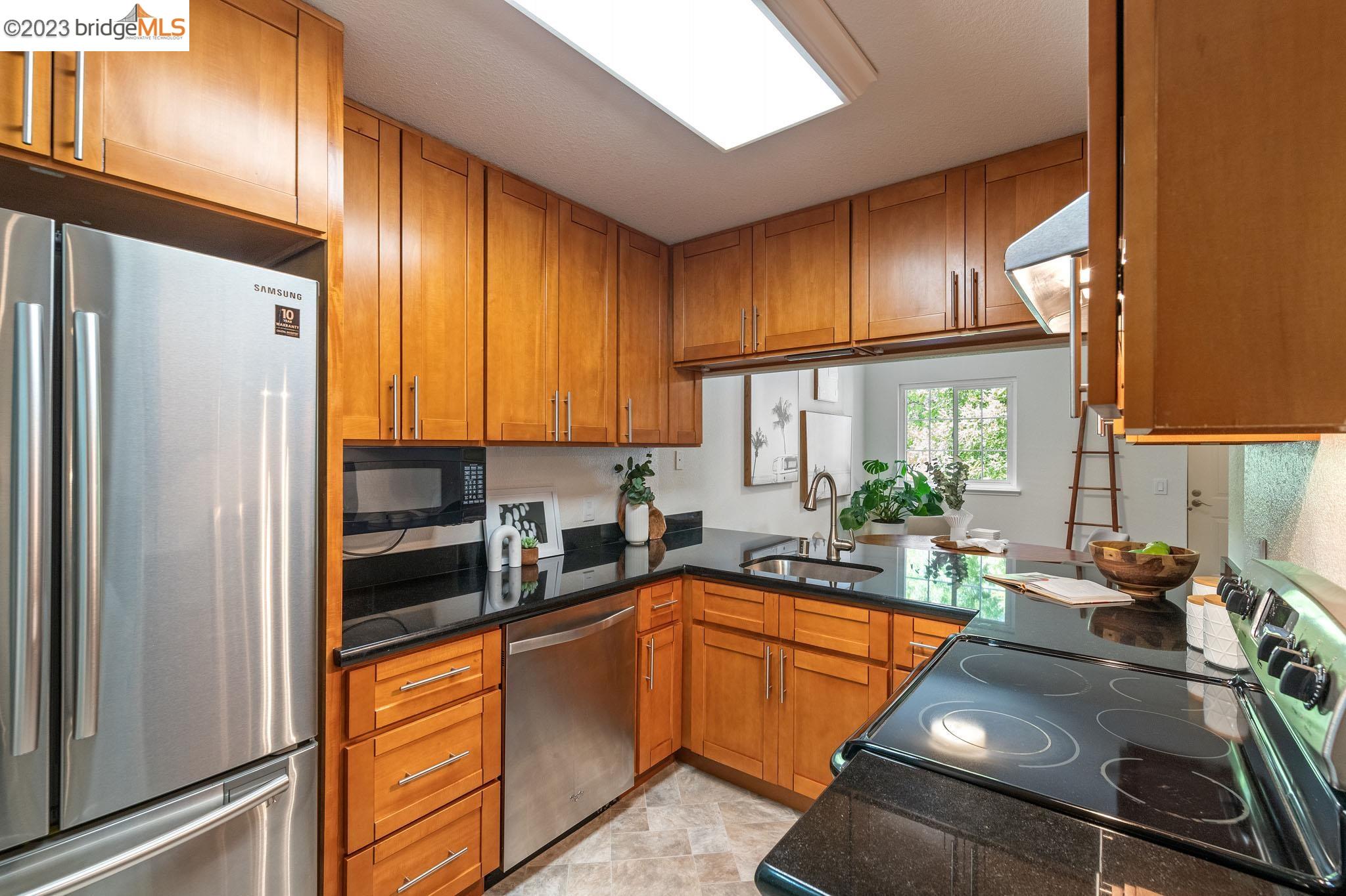 490 Canyon Oaks Dr # F