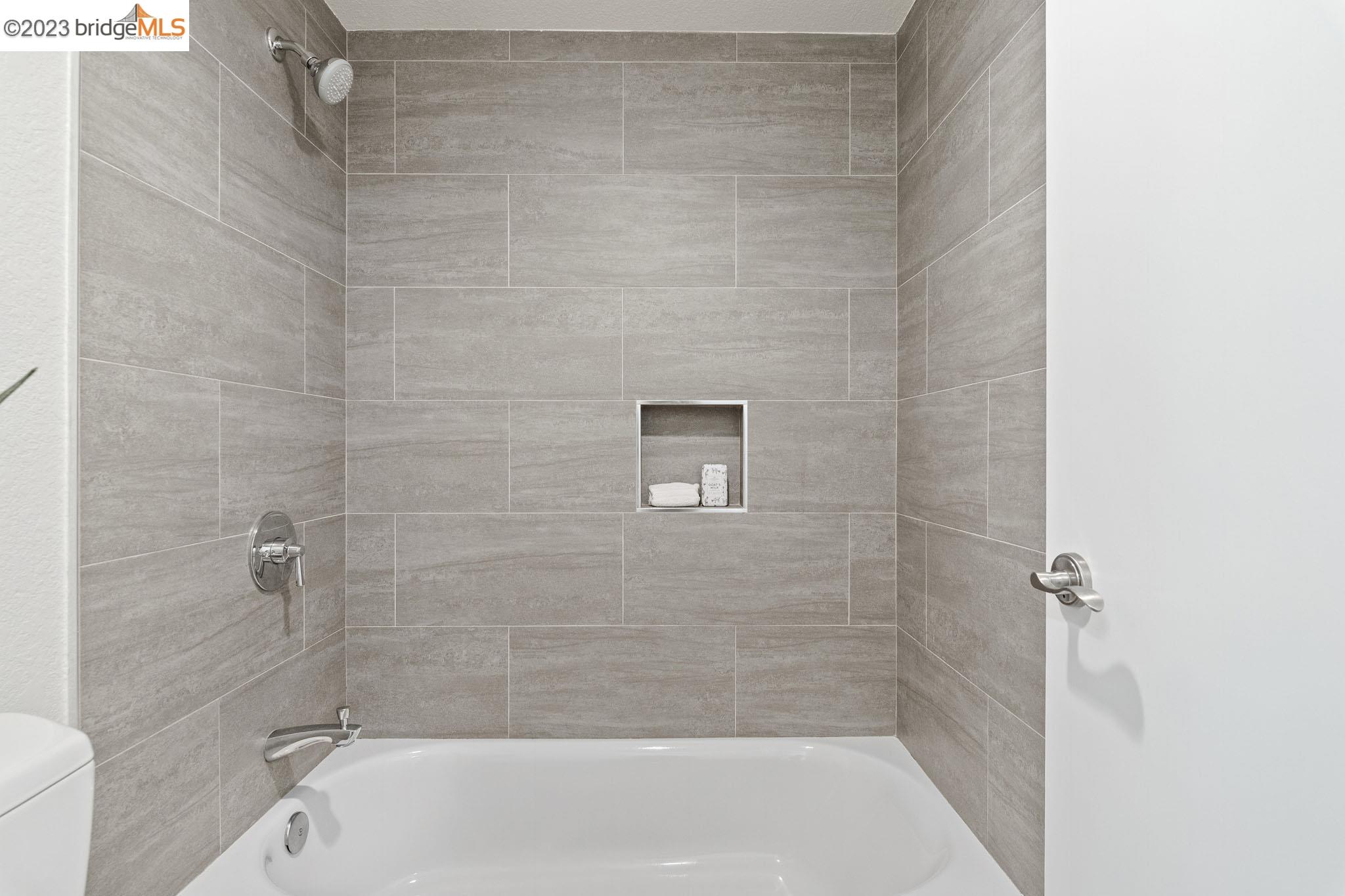 490 Canyon Oaks Dr # F