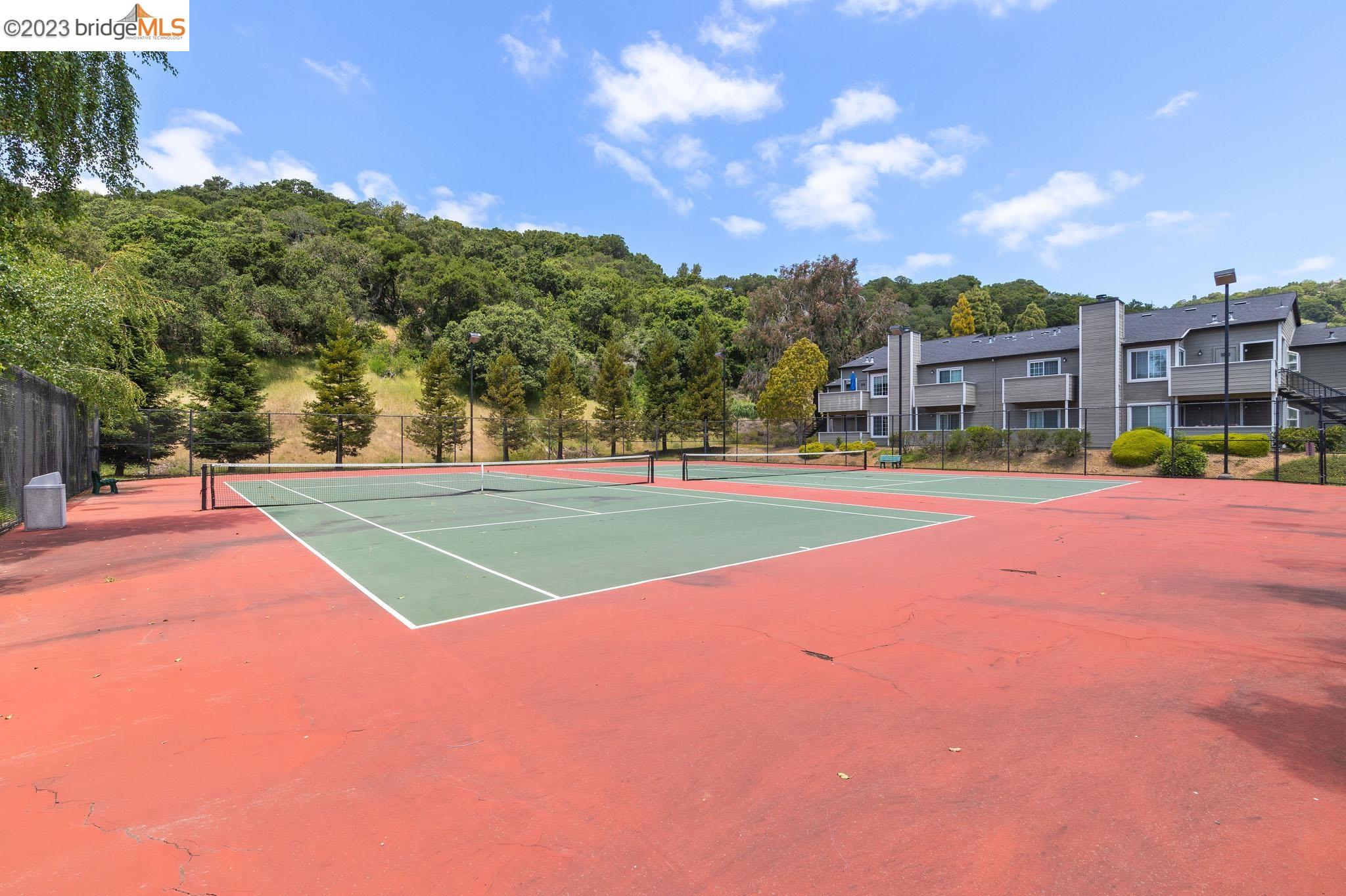 490 Canyon Oaks Dr # F