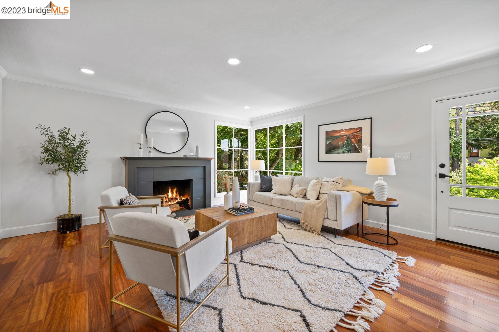 678 Rosal Ave.