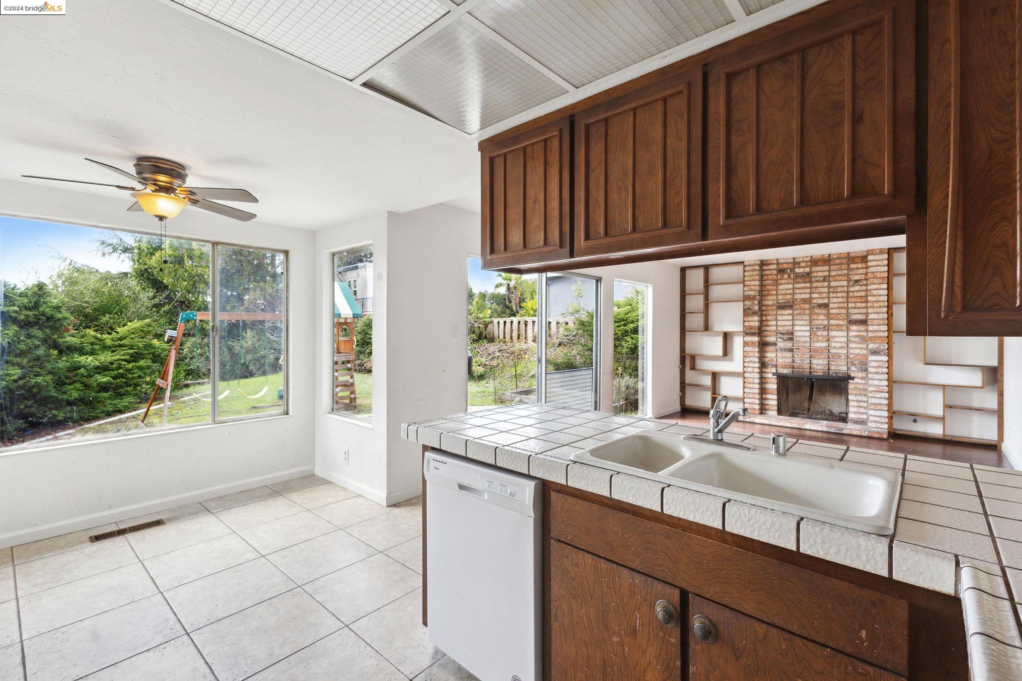 5804 Shadow Ridge Dr