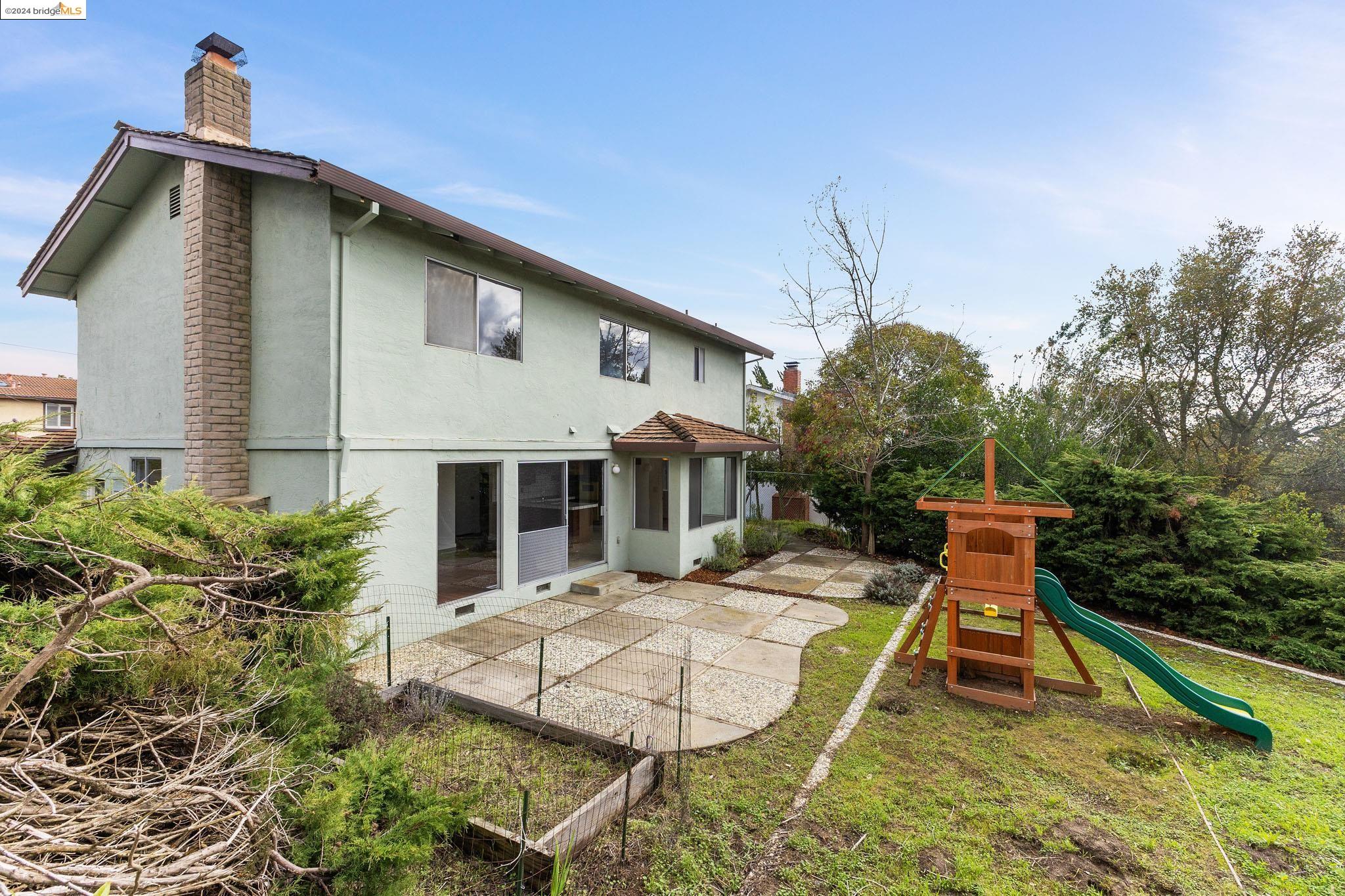 5804 Shadow Ridge Dr