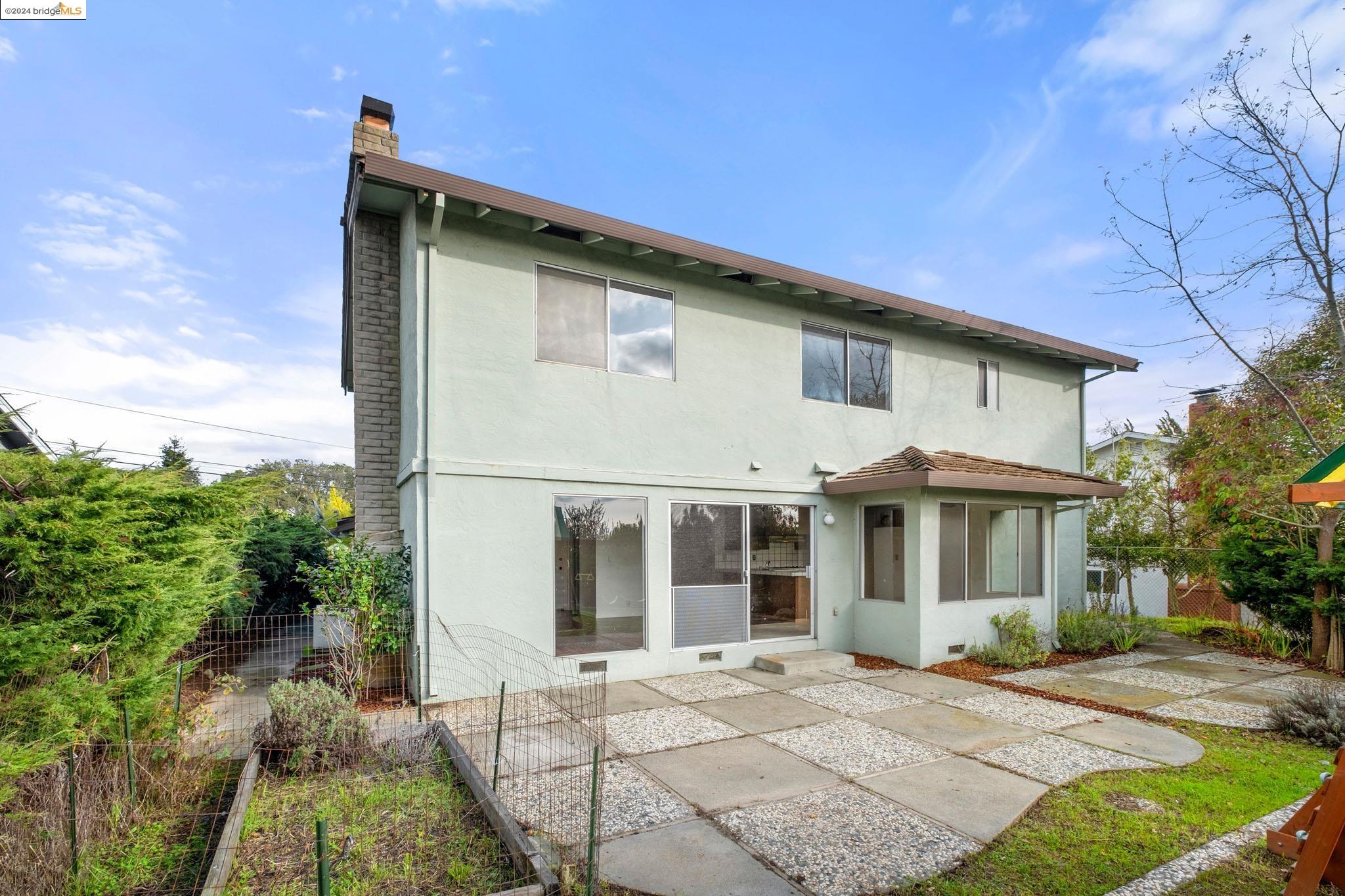 5804 Shadow Ridge Dr