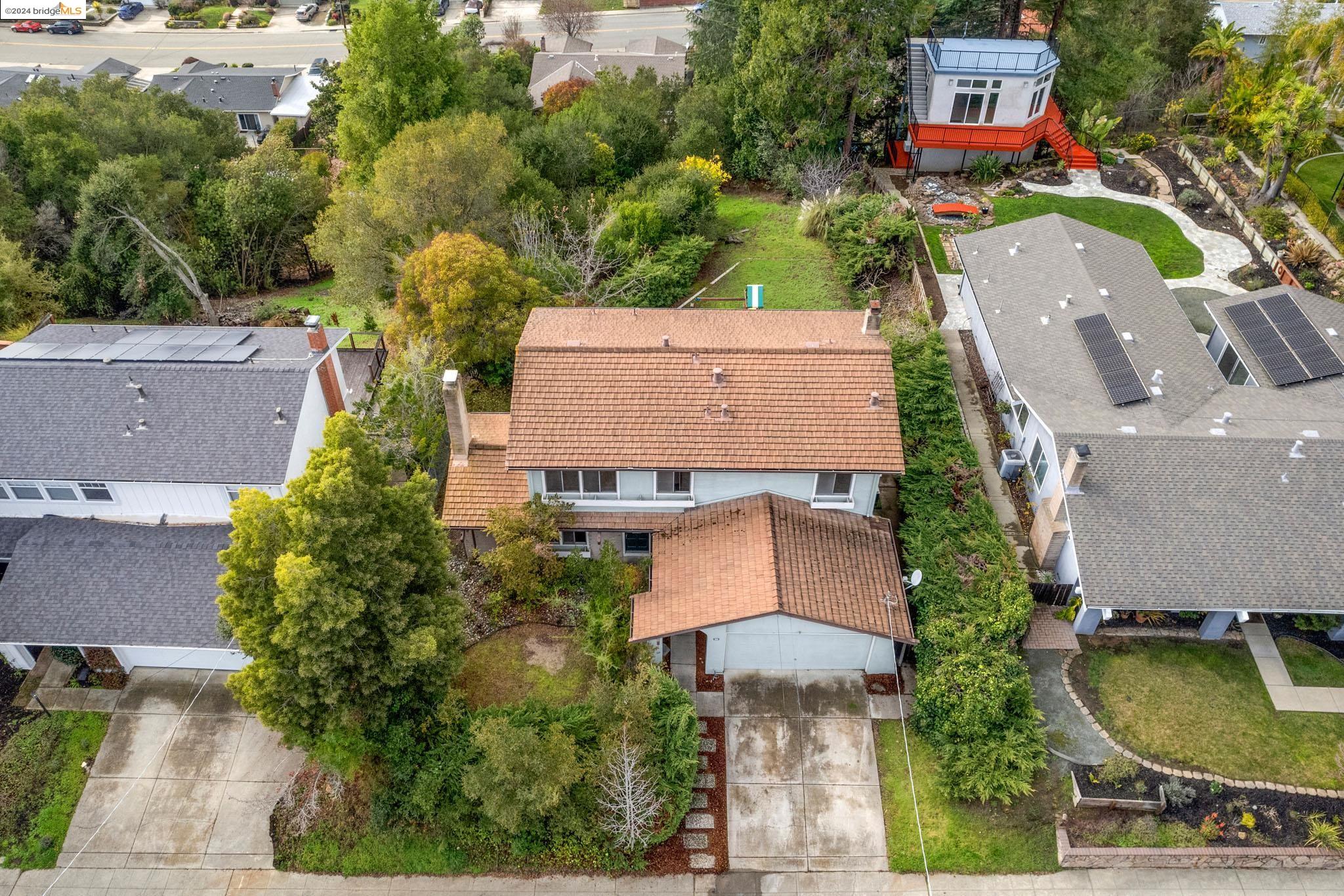 5804 Shadow Ridge Dr