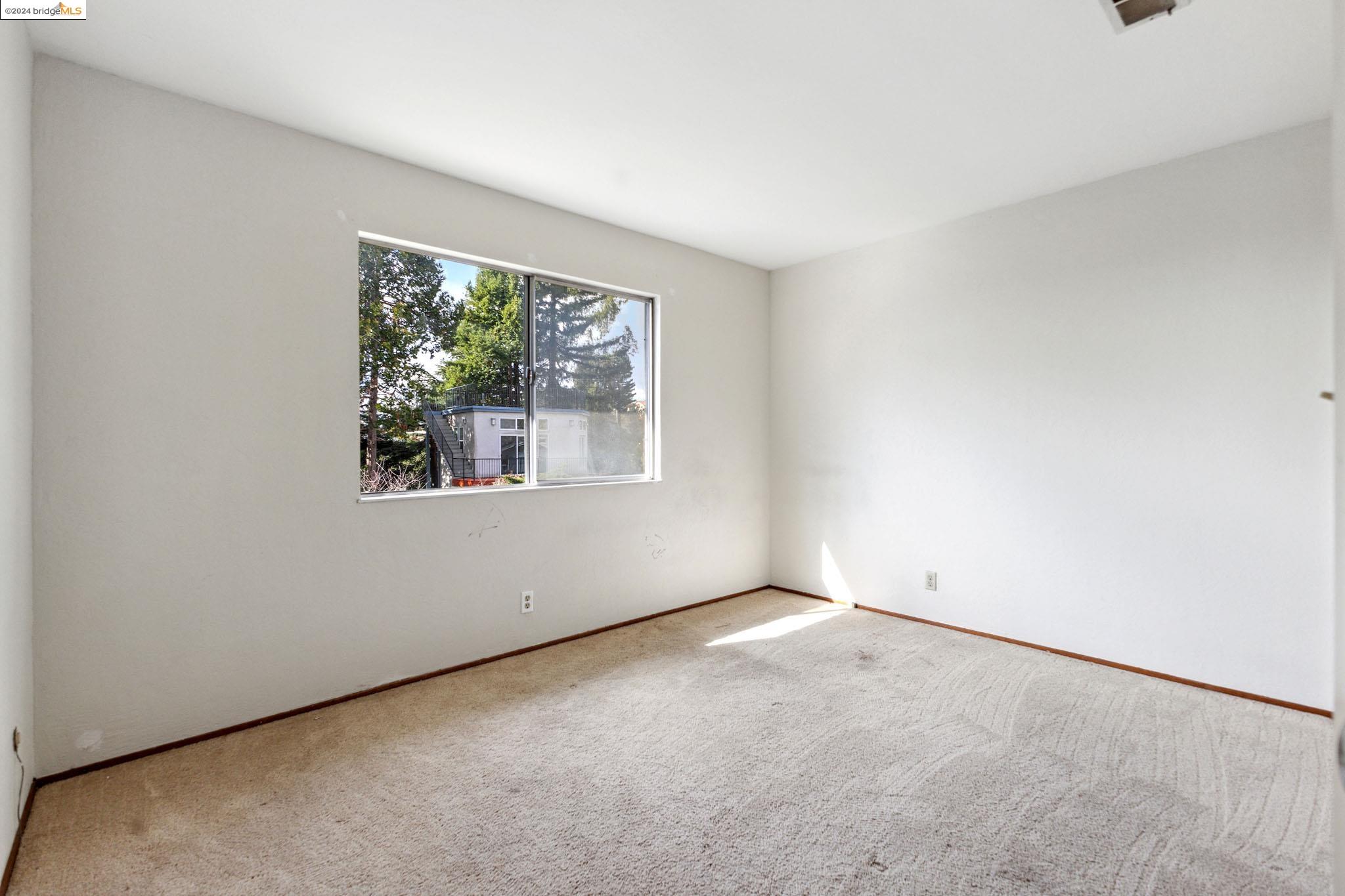 5804 Shadow Ridge Dr