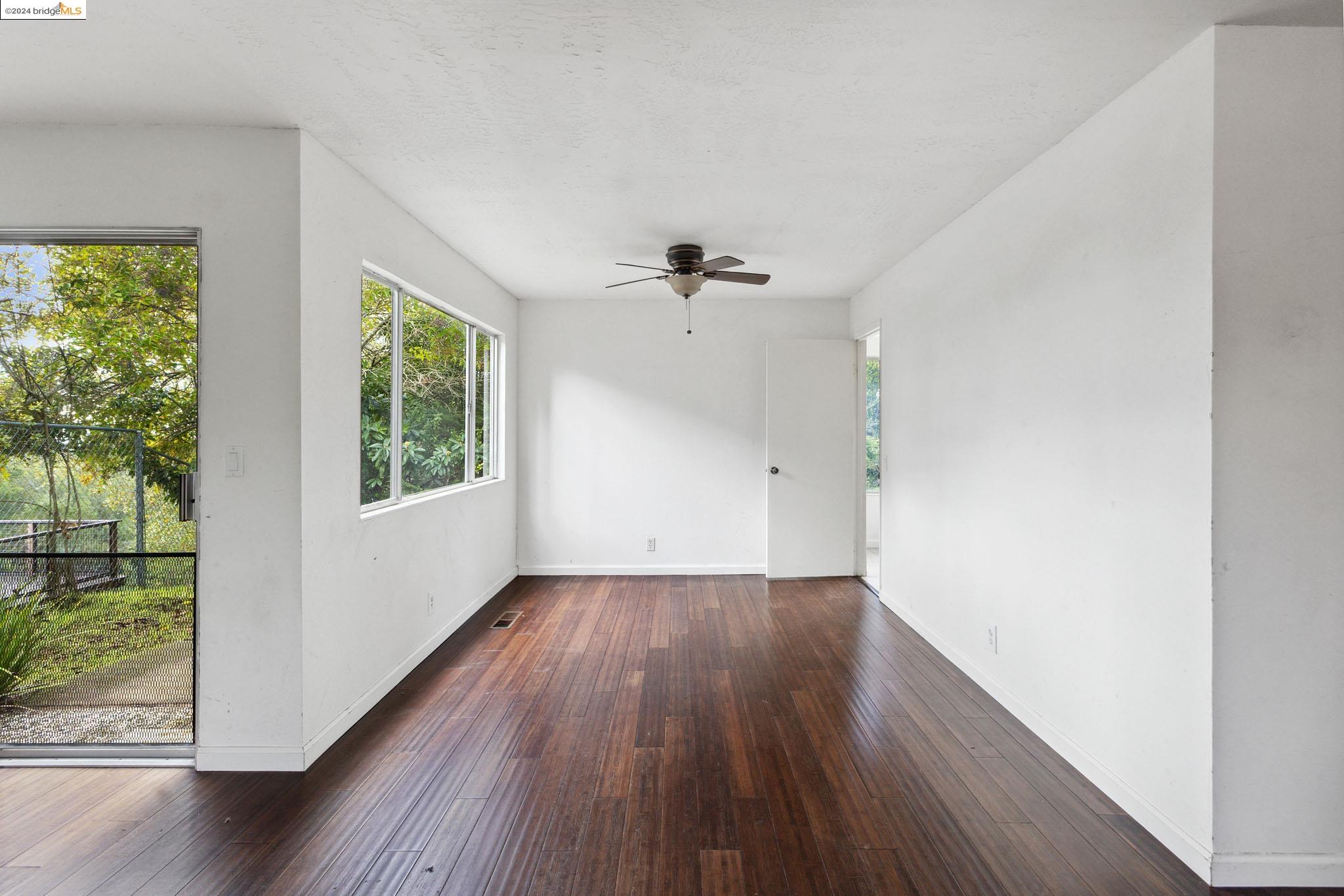 5804 Shadow Ridge Dr