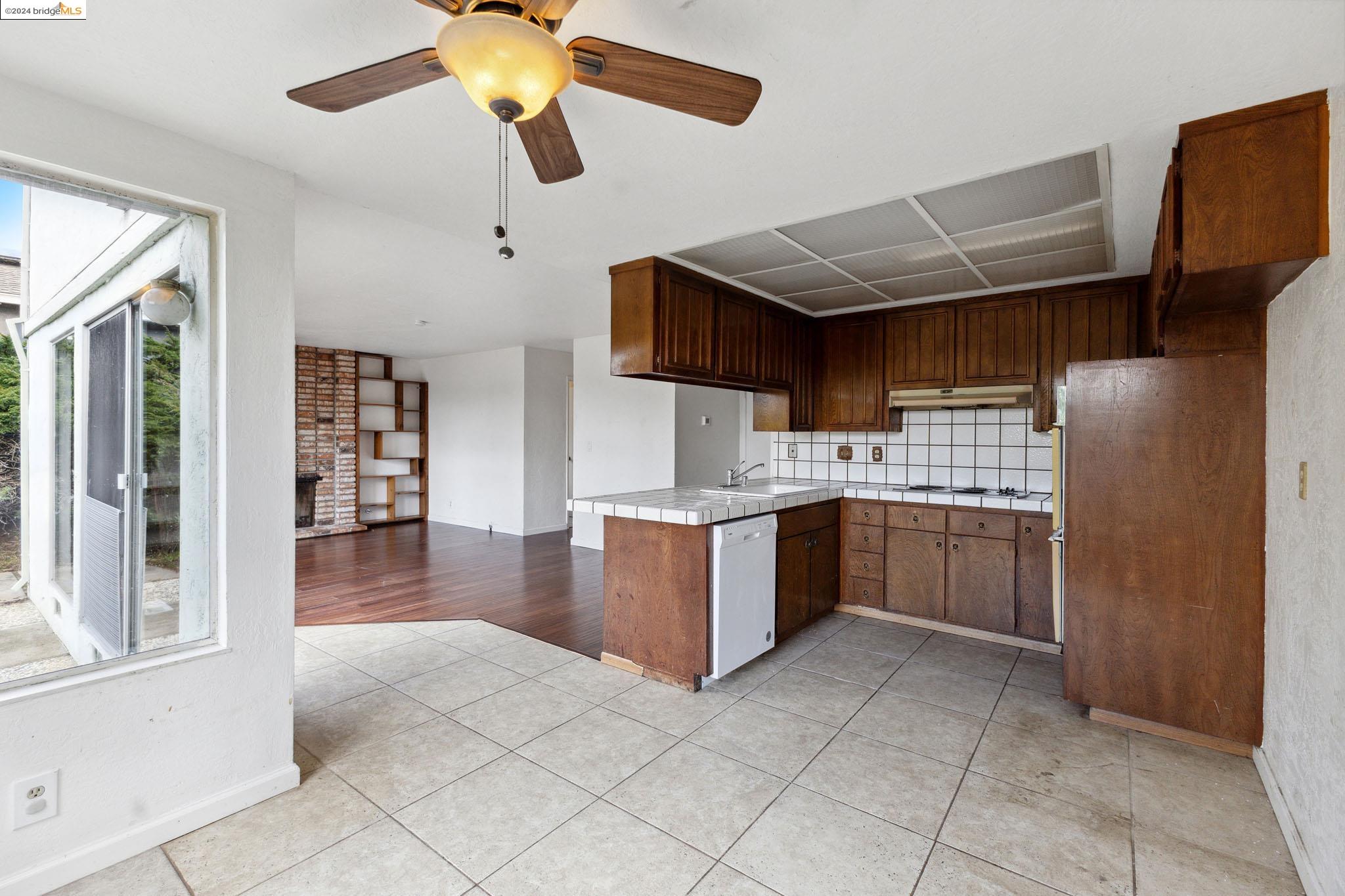 5804 Shadow Ridge Dr