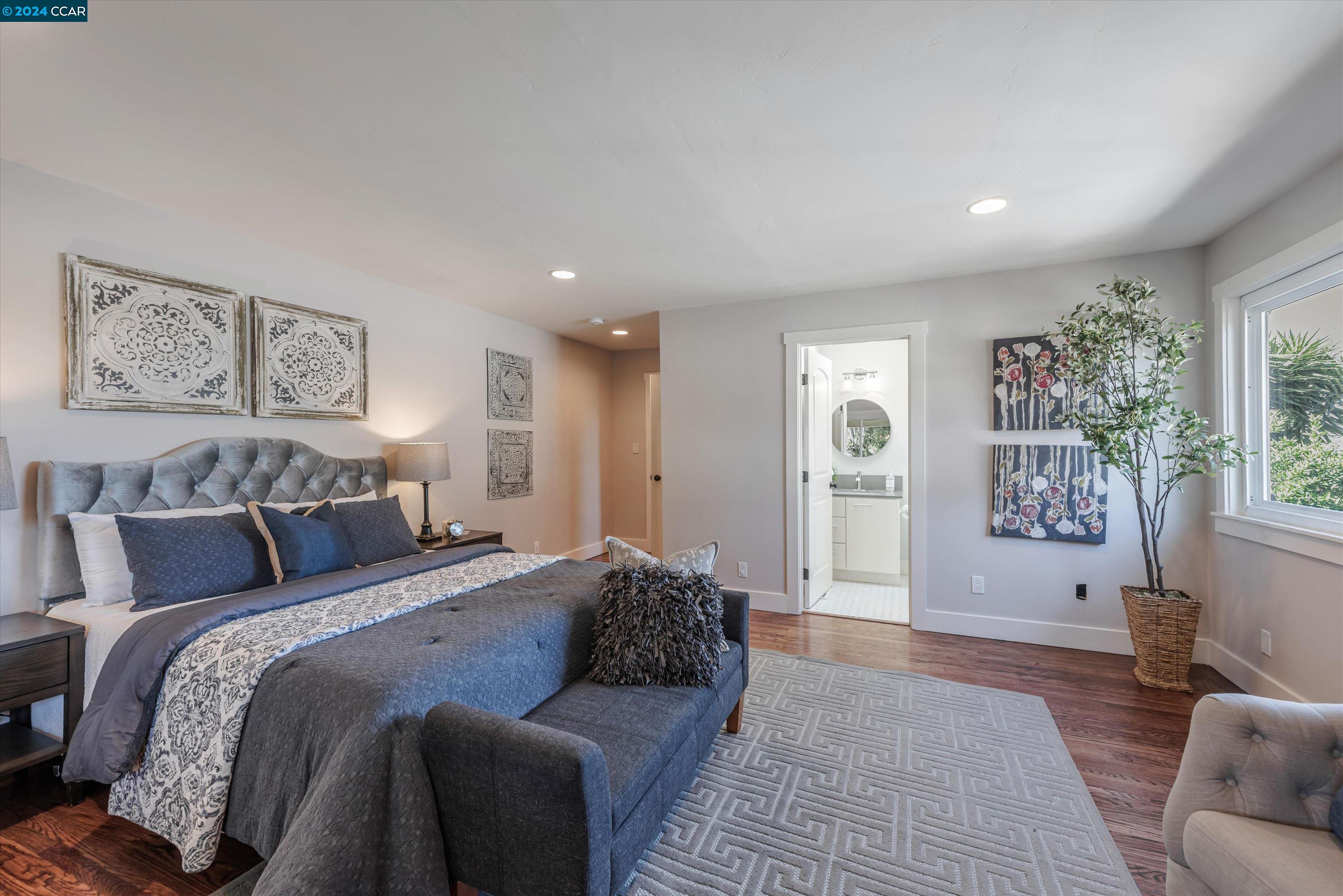 3715 Harbor View Ave