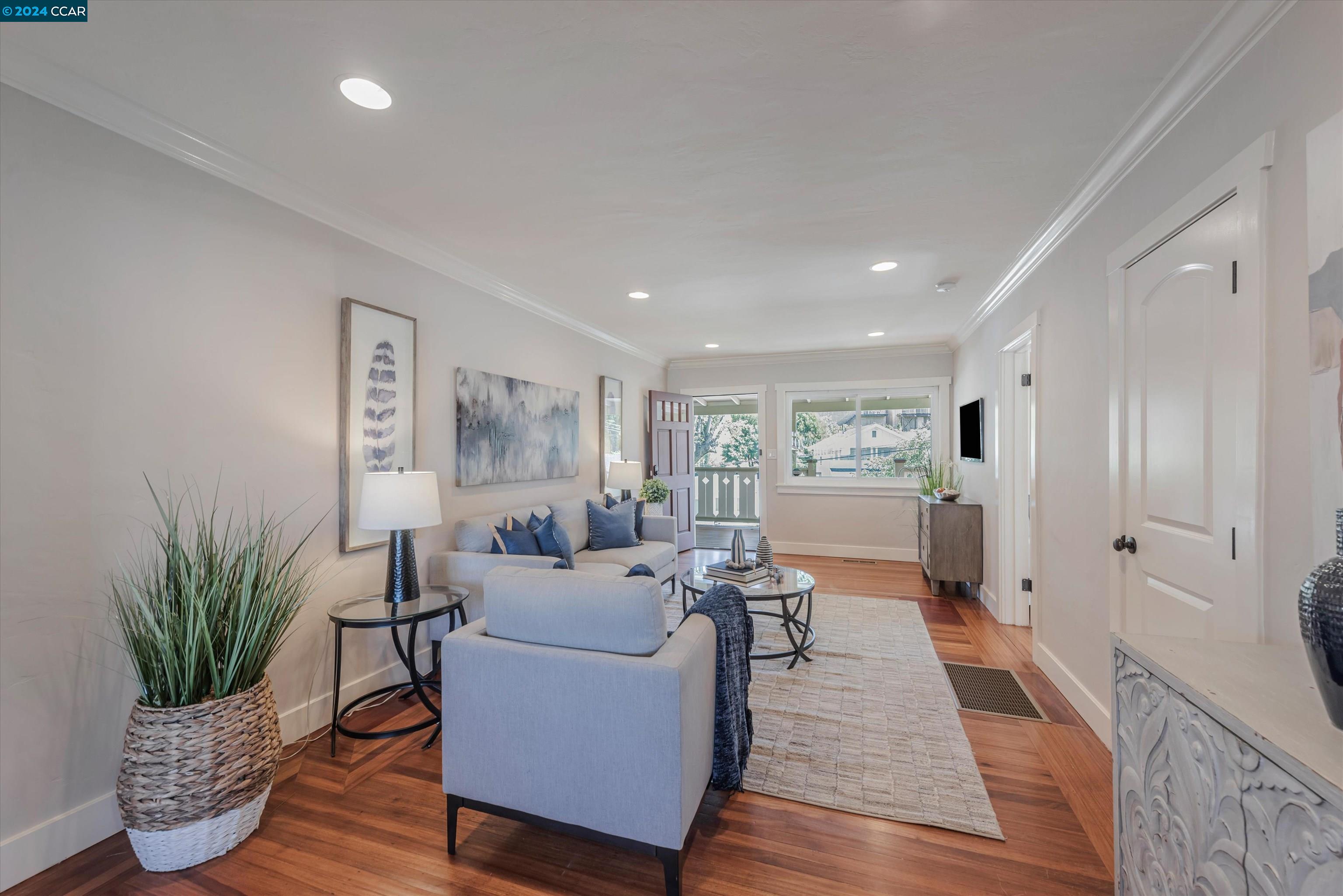 3715 Harbor View Ave