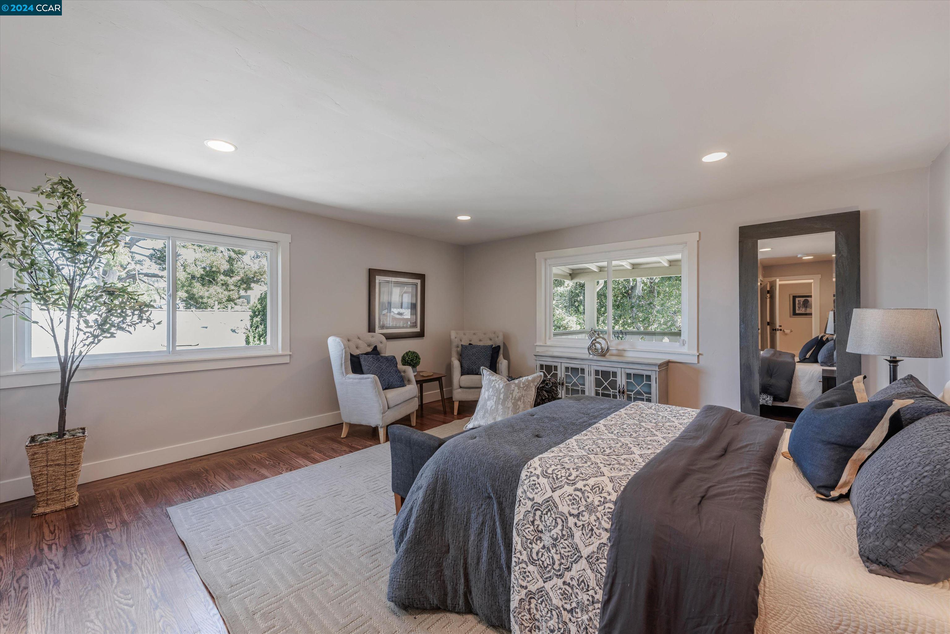 3715 Harbor View Ave