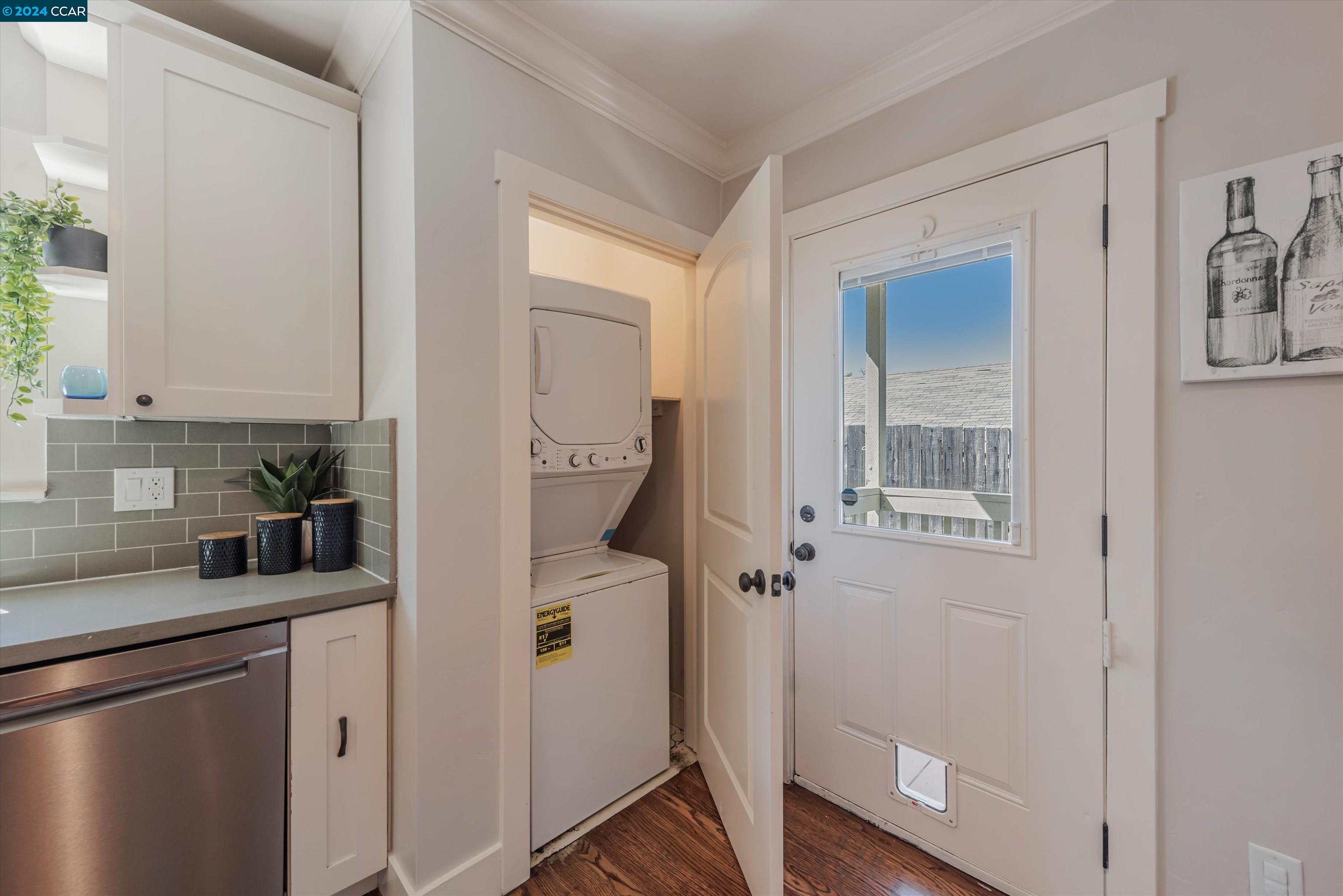 3715 Harbor View Ave