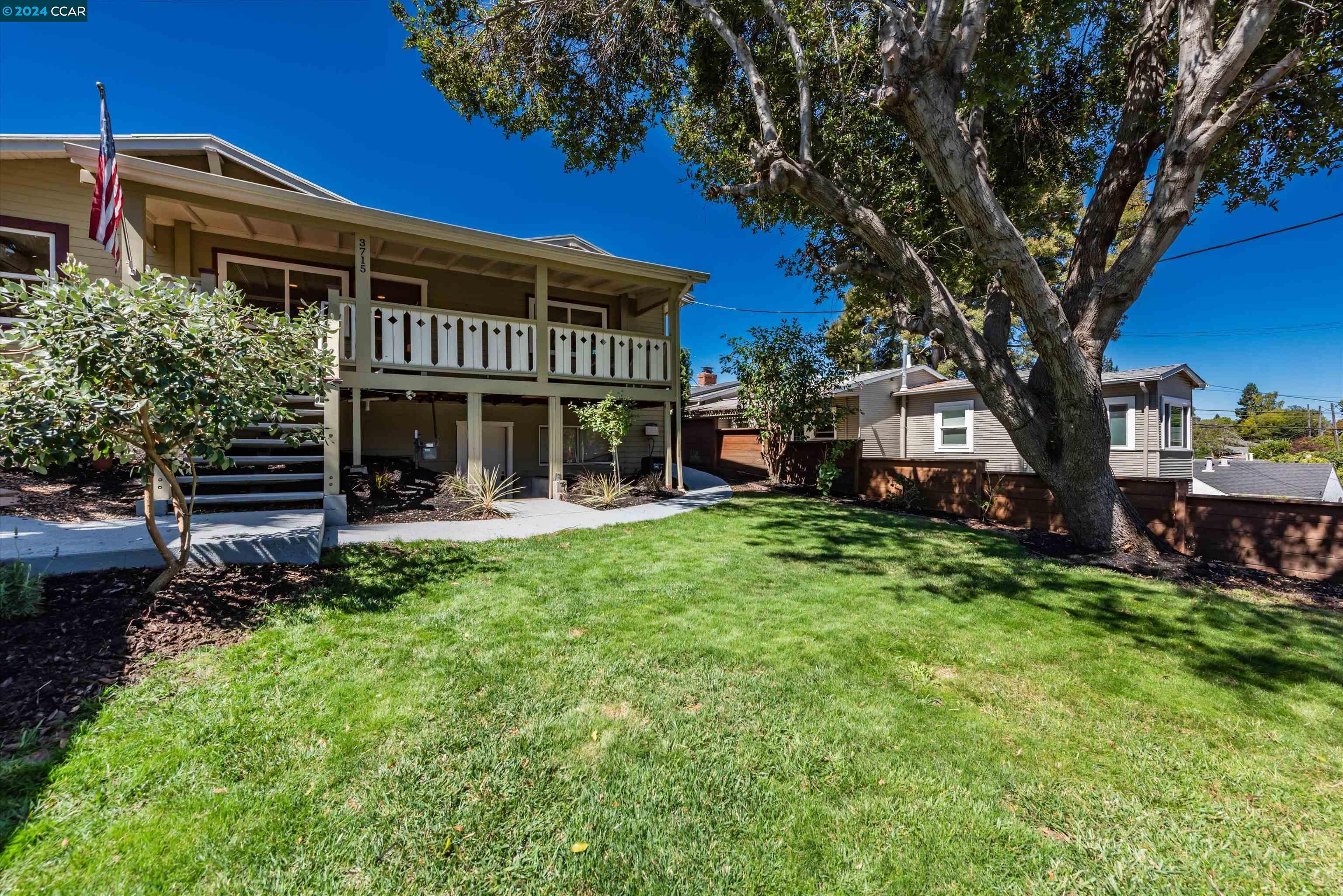 3715 Harbor View Ave