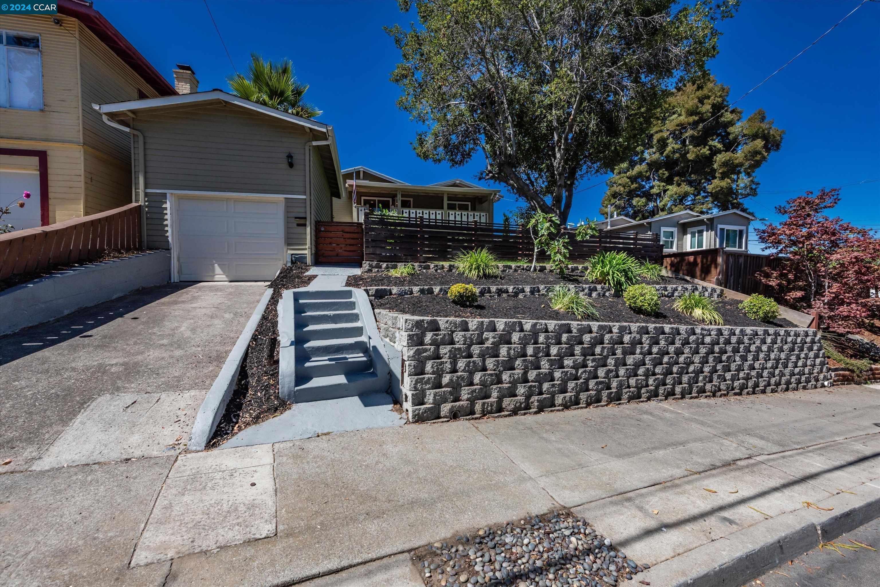 3715 Harbor View Ave