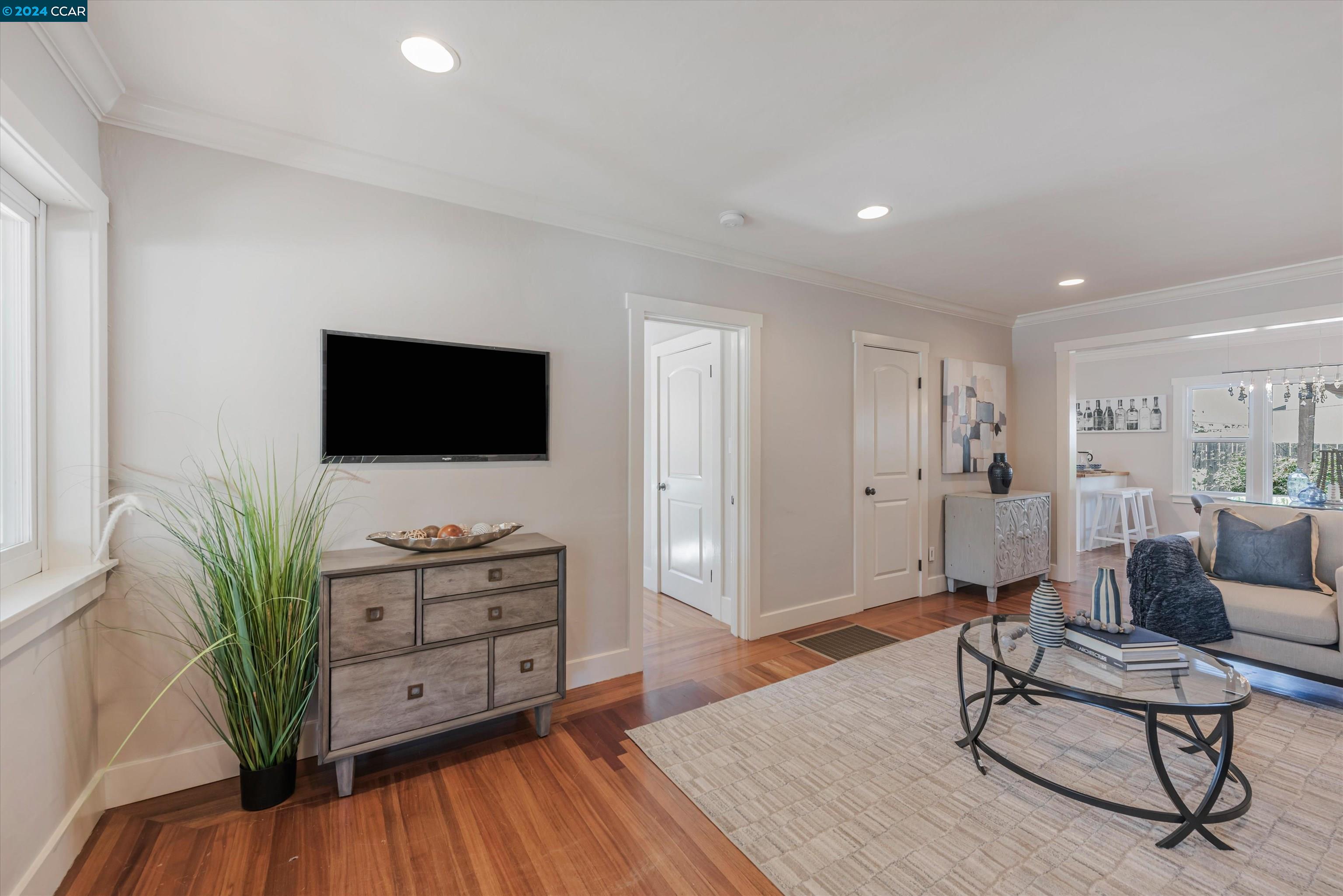 3715 Harbor View Ave