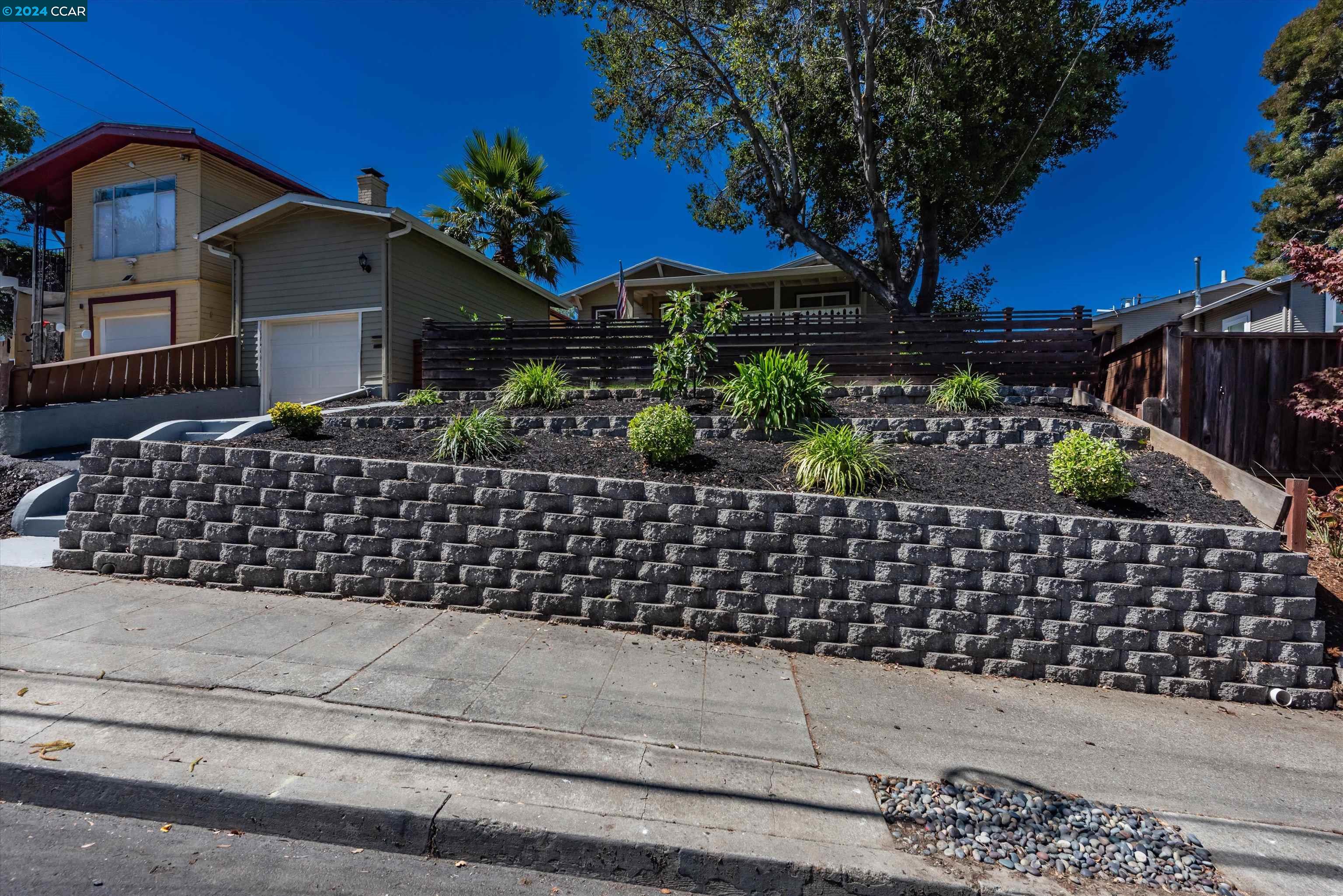 3715 Harbor View Ave