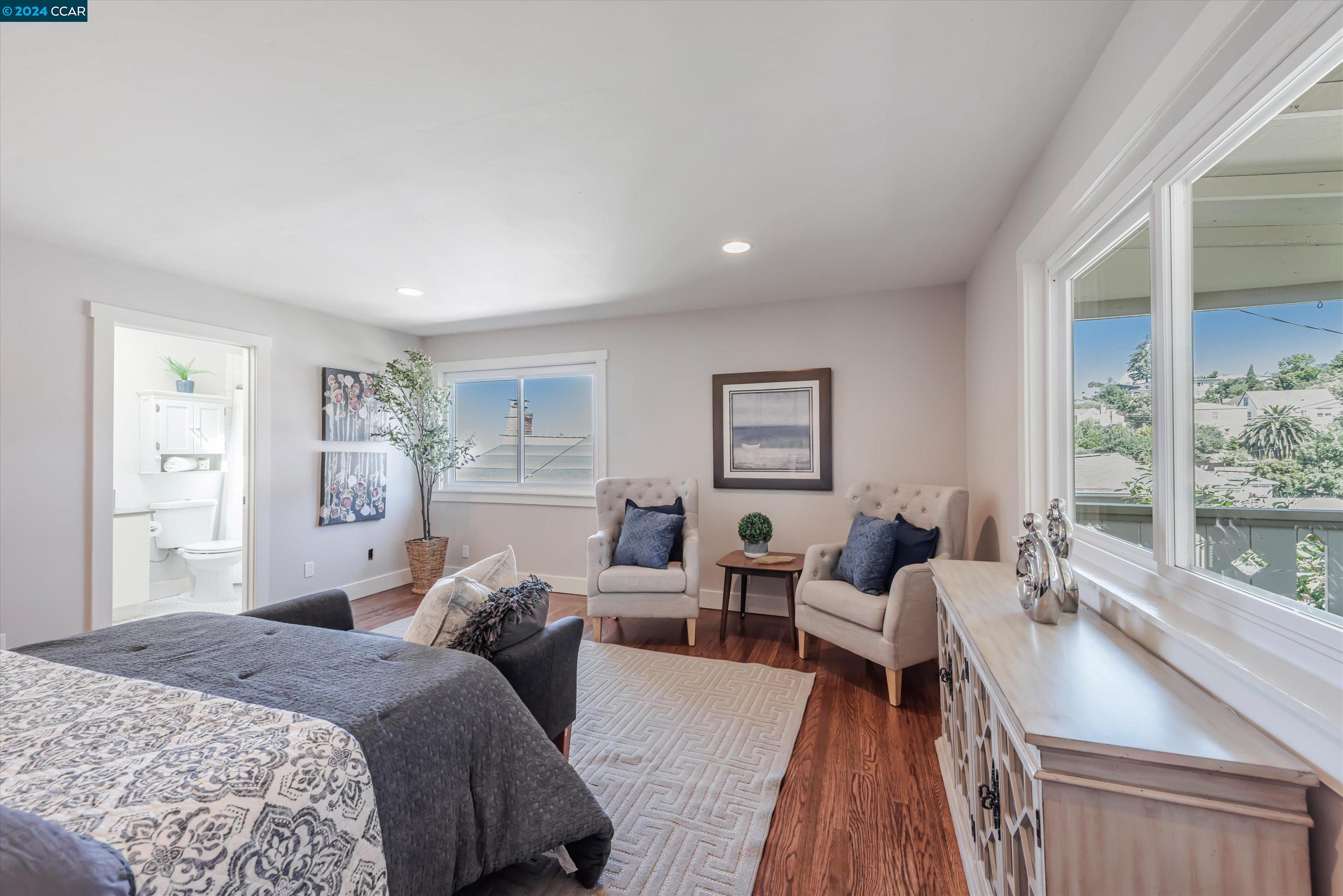 3715 Harbor View Ave