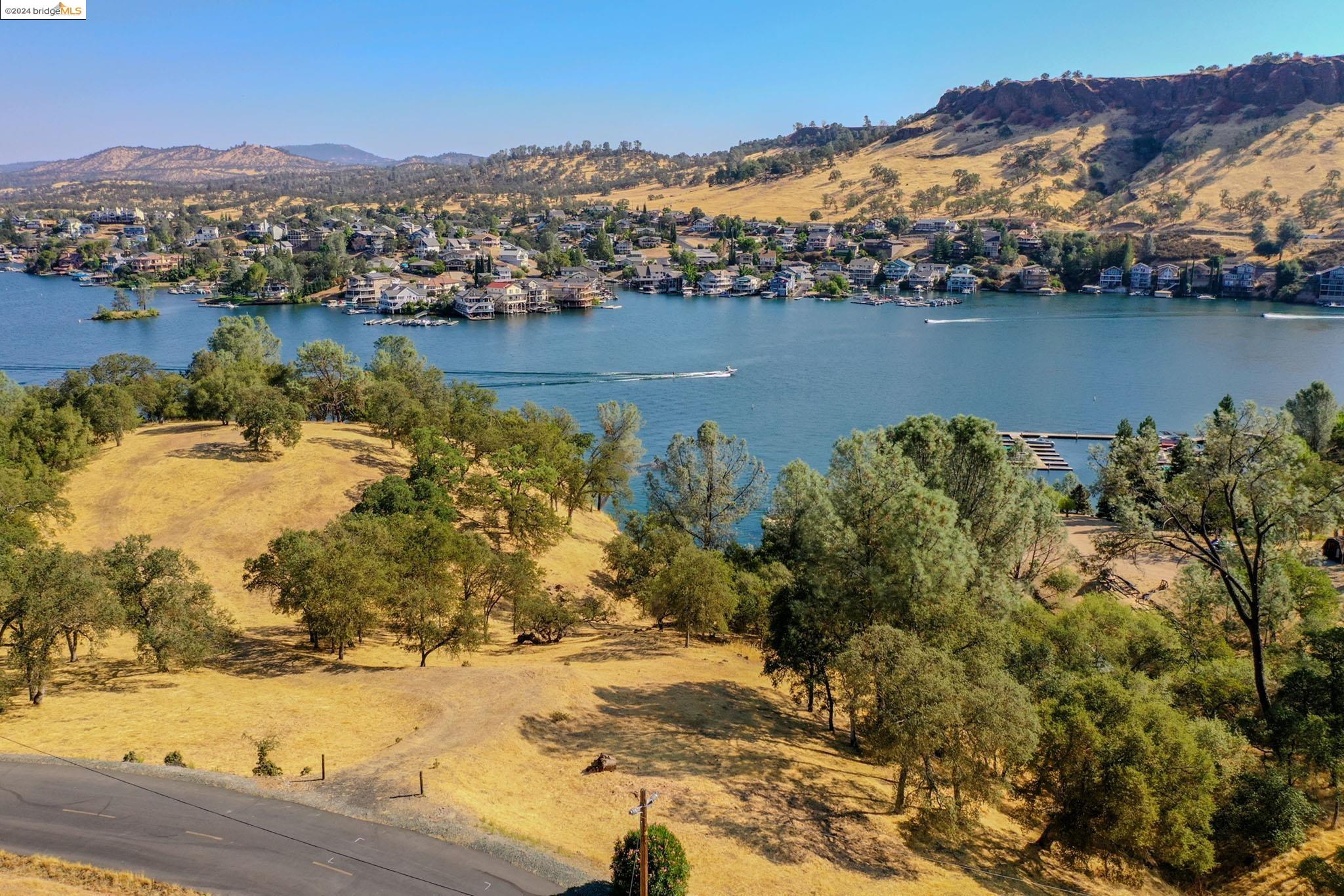Lot 4 Lakefront Dr