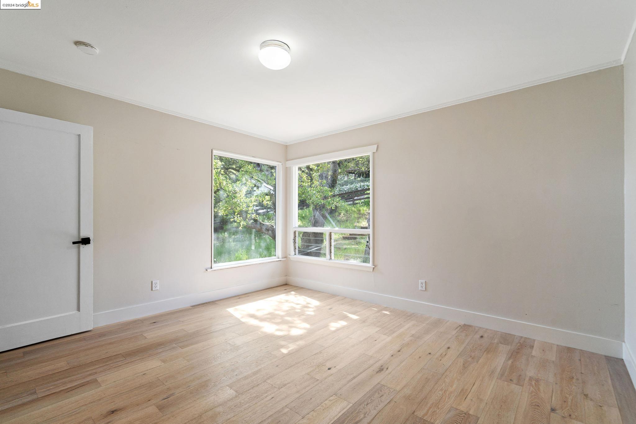 4346 Short Hill