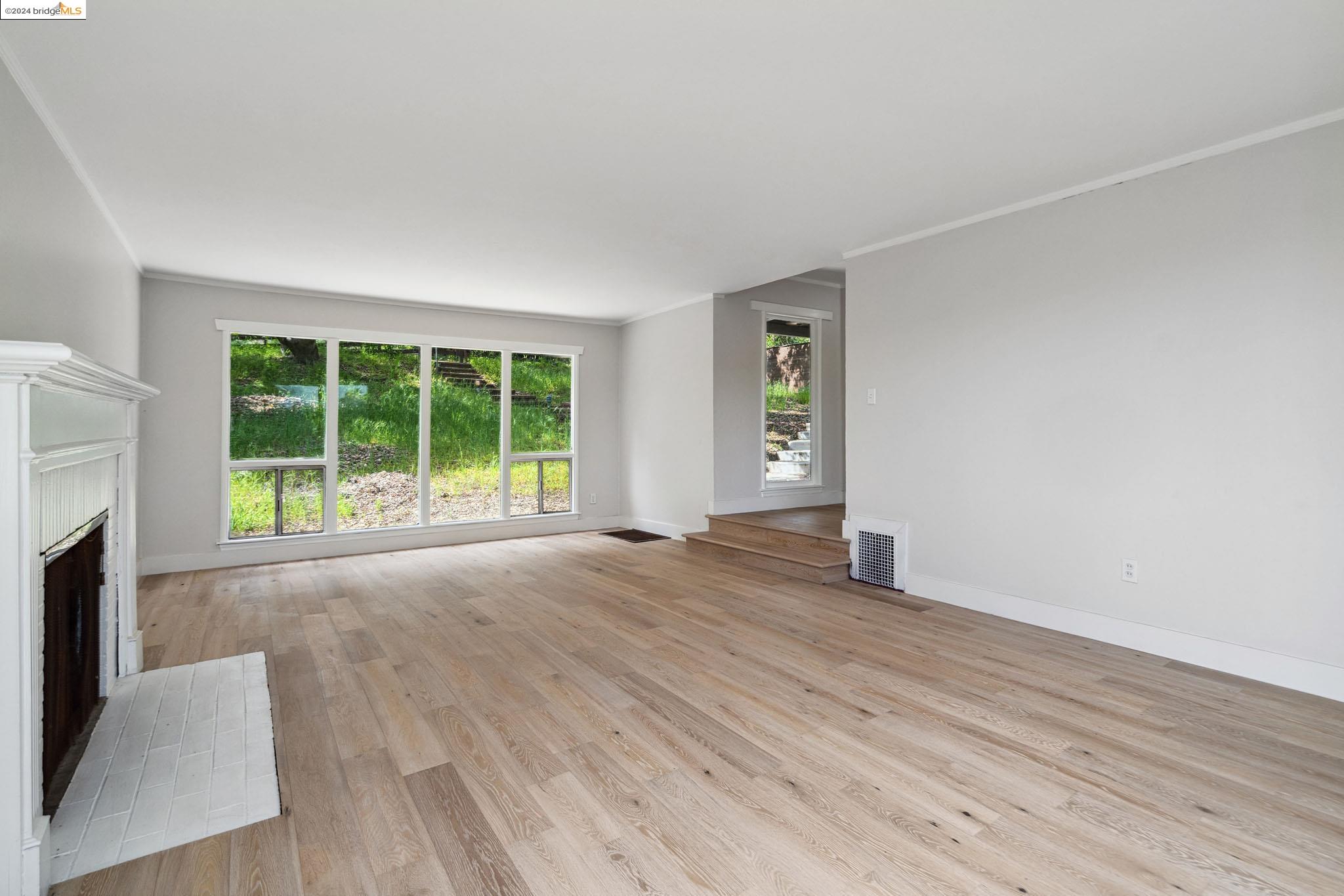 4346 Short Hill