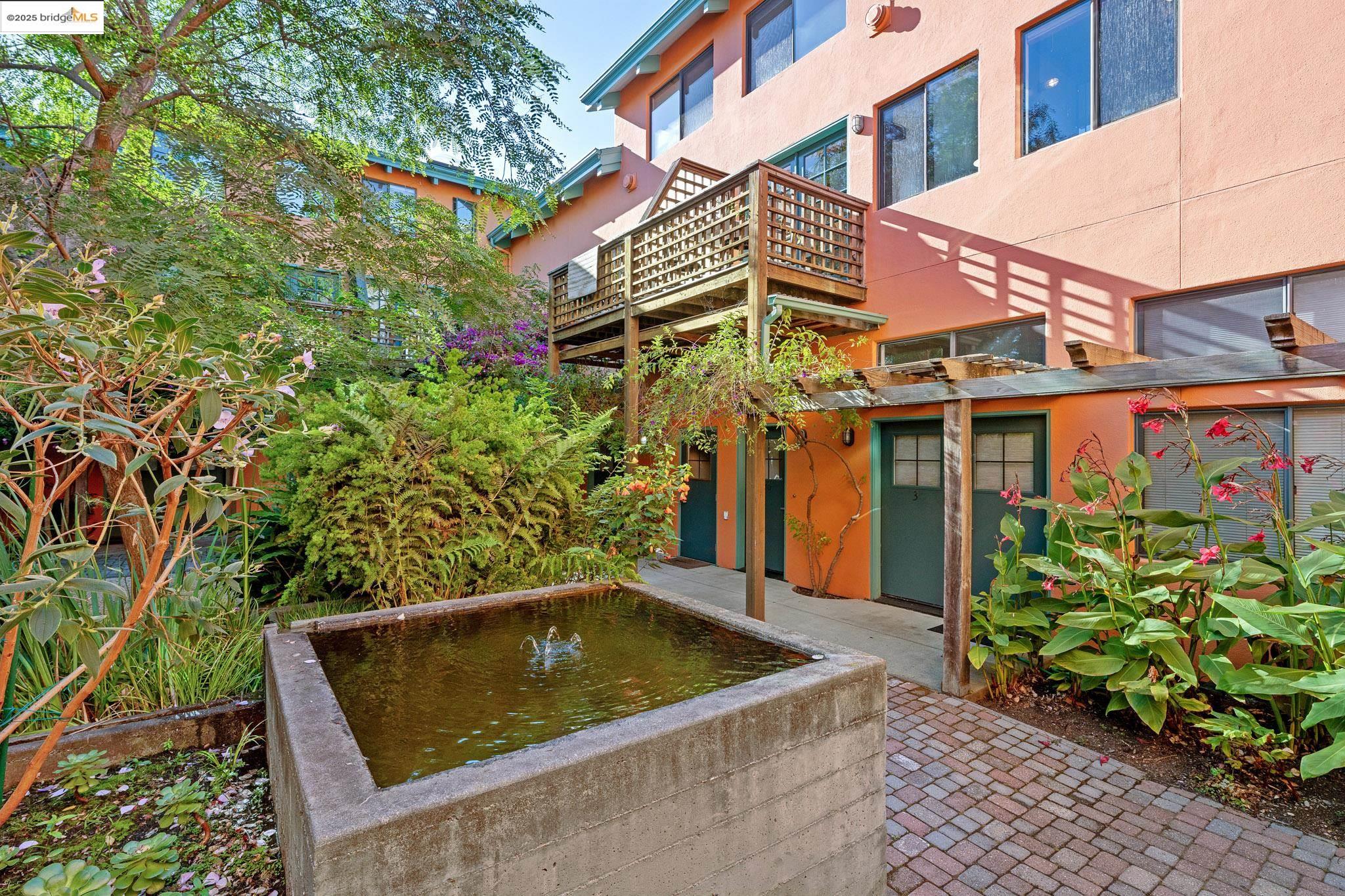 2120 6Th St # 10