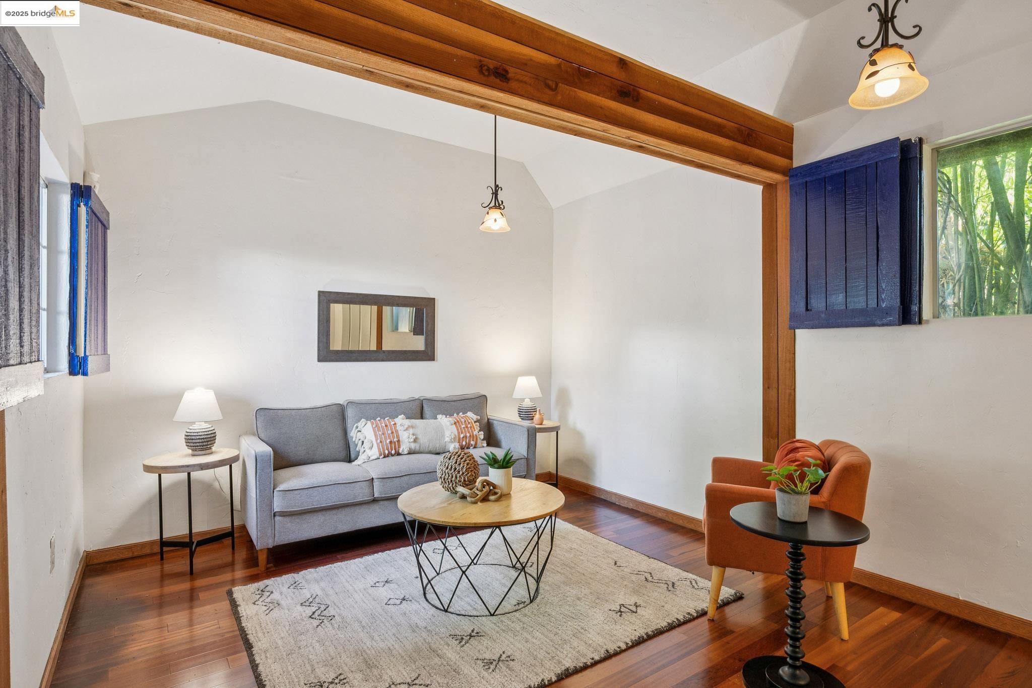 2749 E 17Th St, Oakland