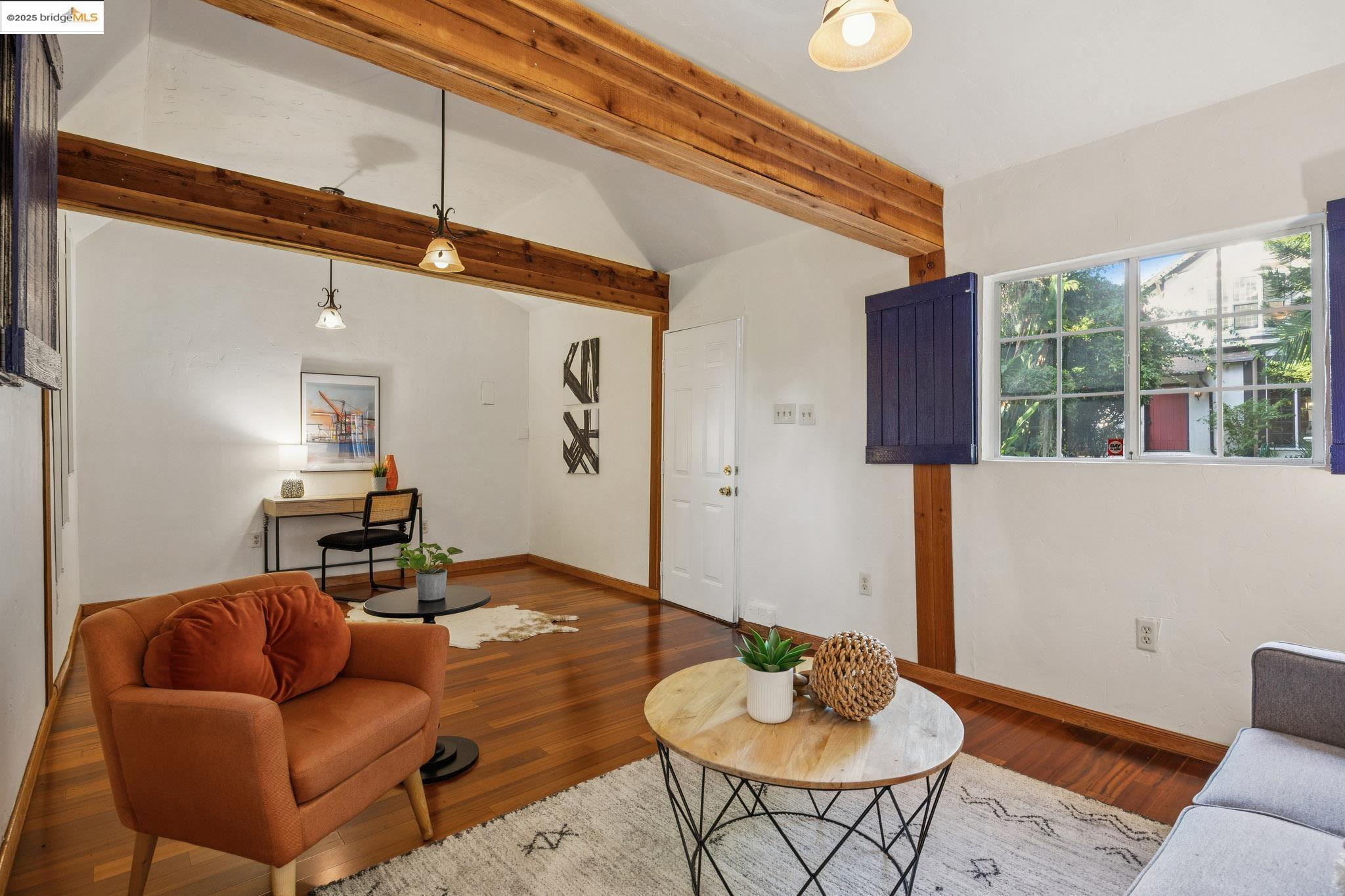 2749 E 17Th St, Oakland