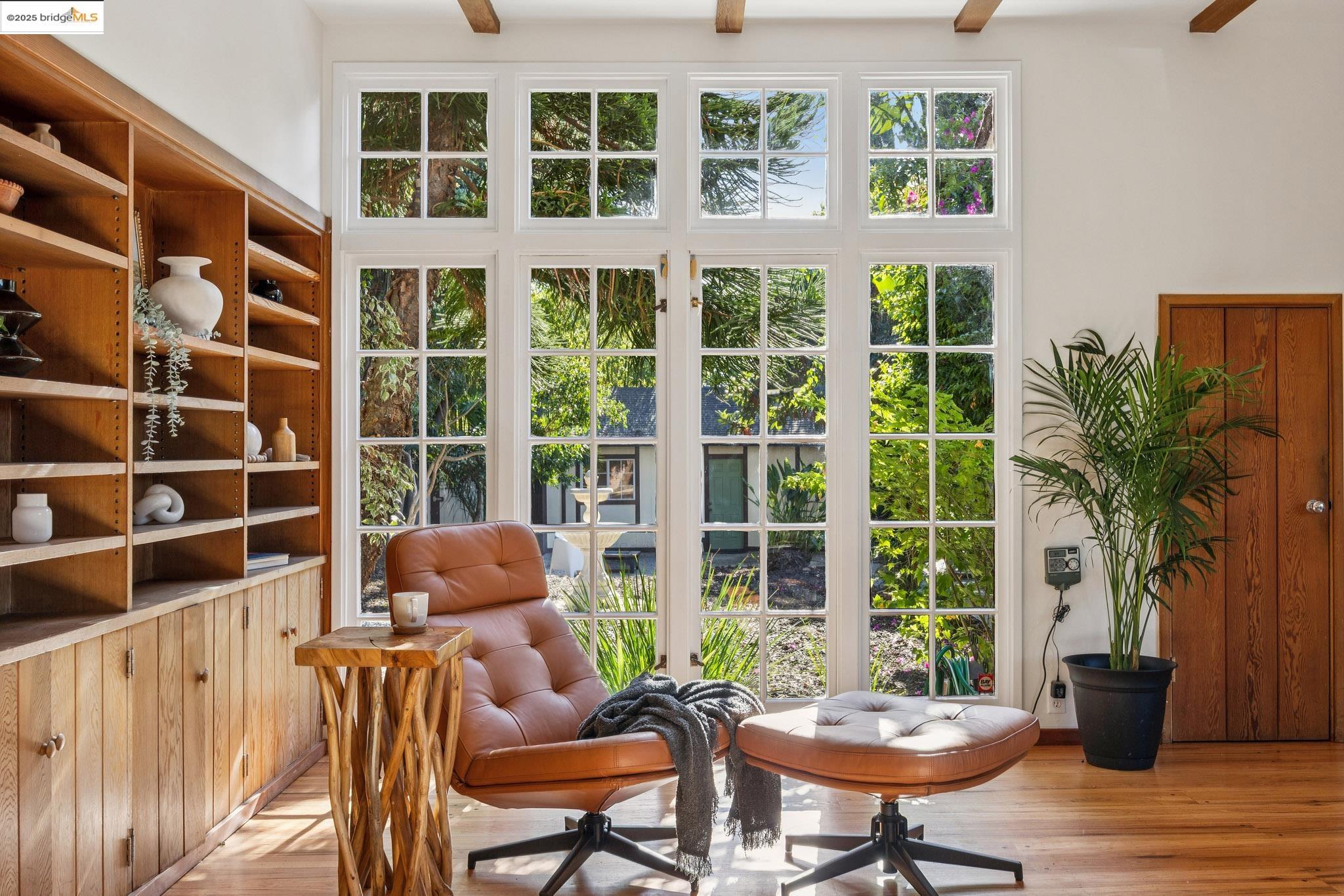 2749 E 17Th St, Oakland