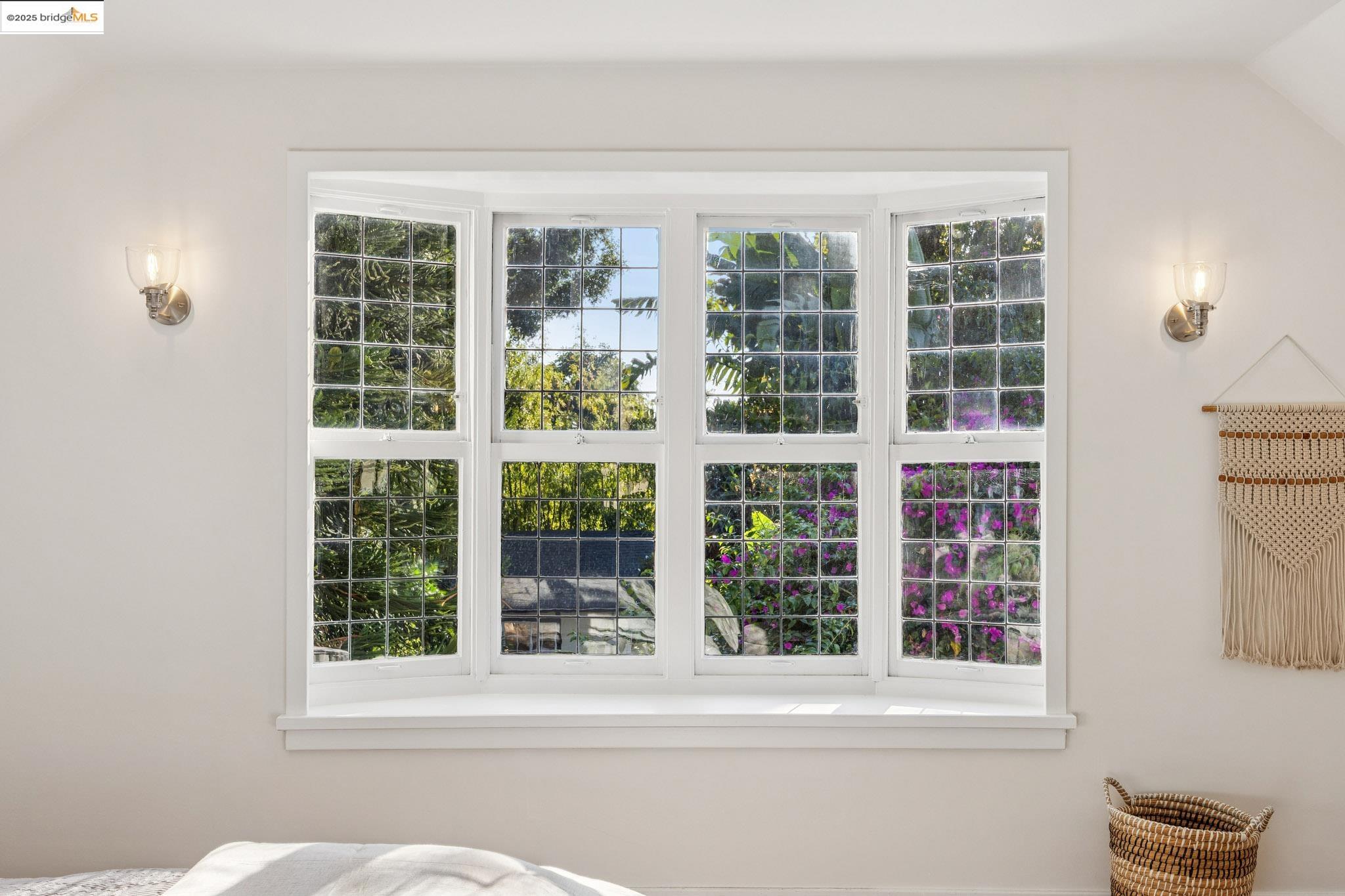 2749 E 17Th St, Oakland