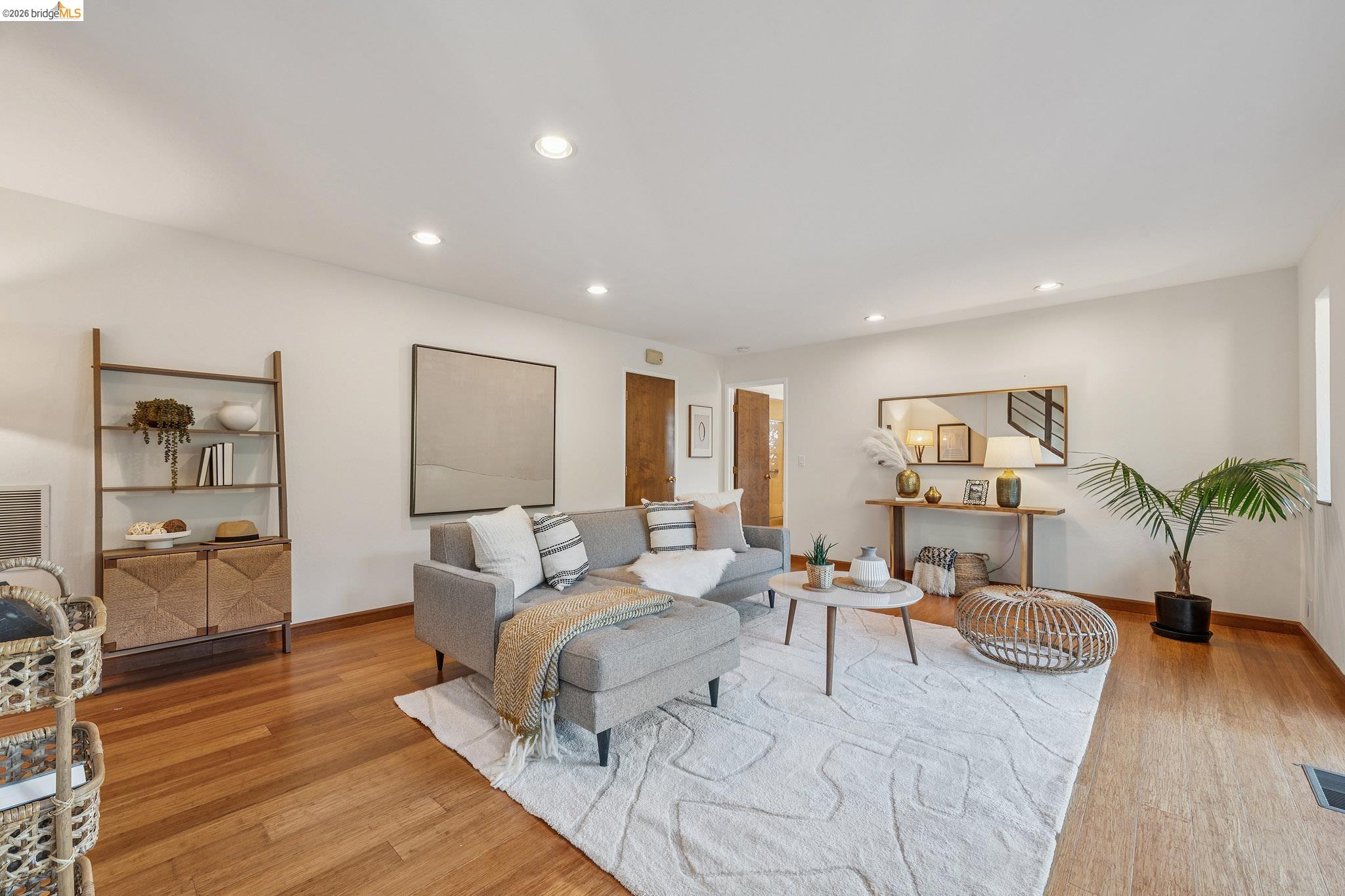 1375 Alvarado Rd
