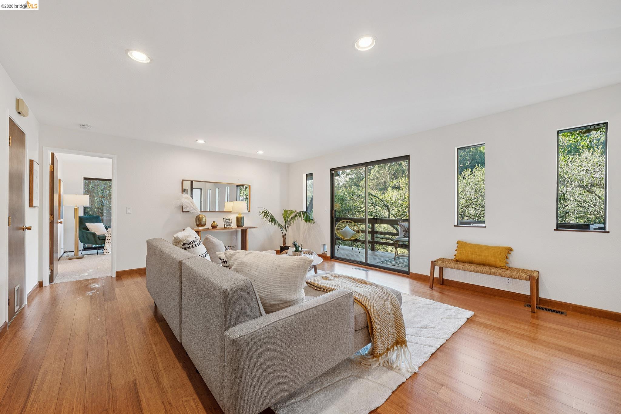 1375 Alvarado Rd