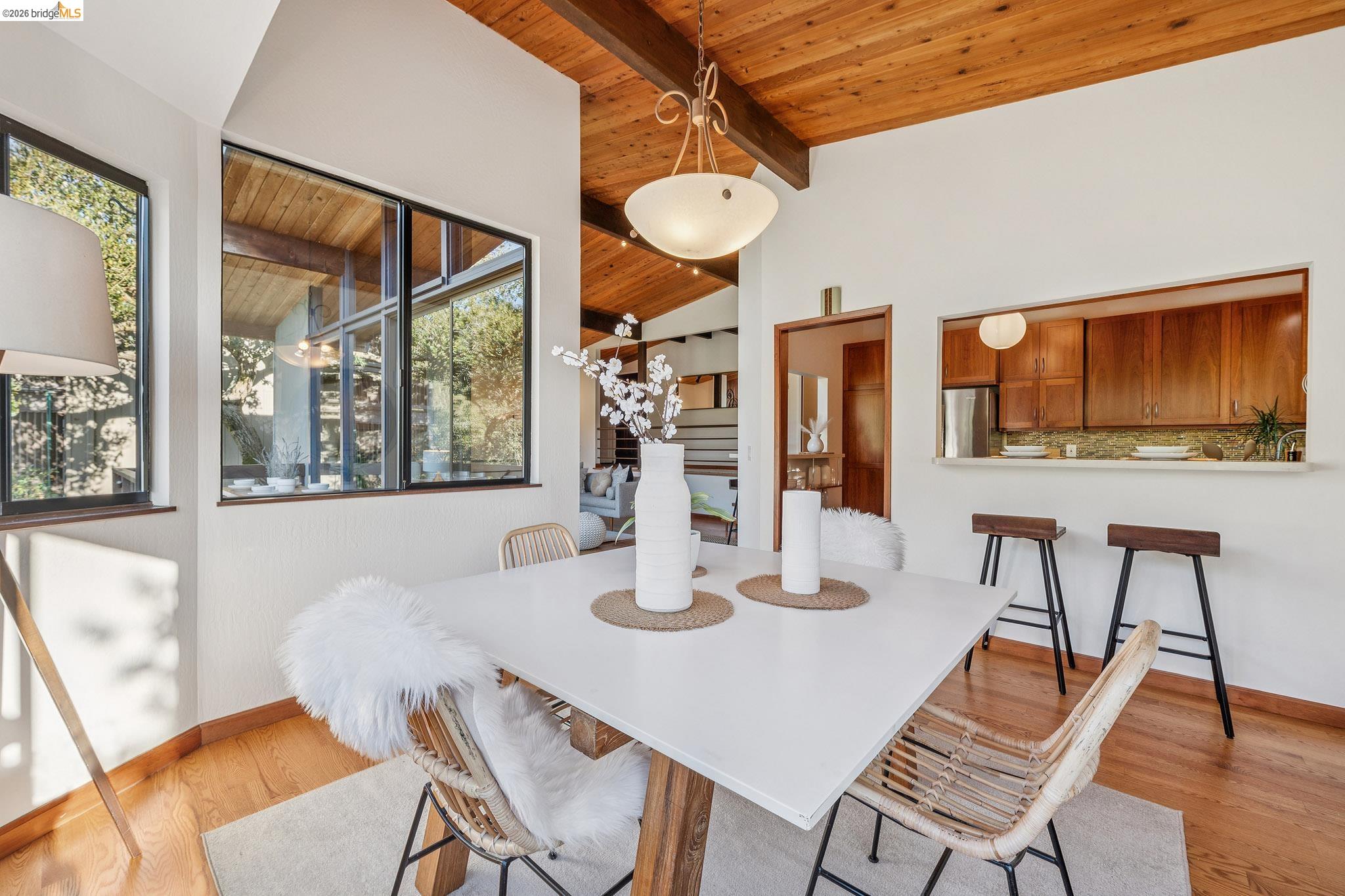 1375 Alvarado Rd