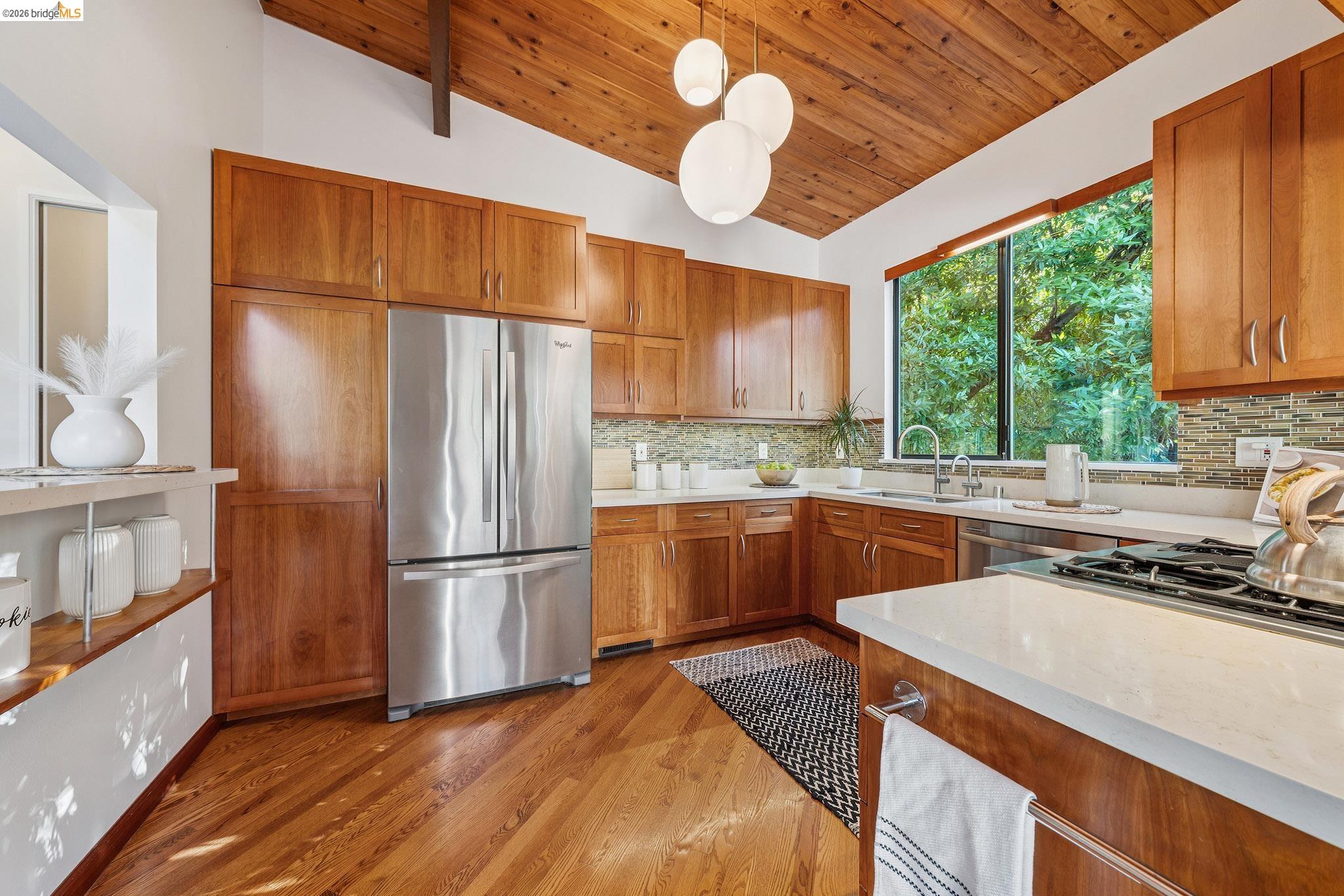 1375 Alvarado Rd